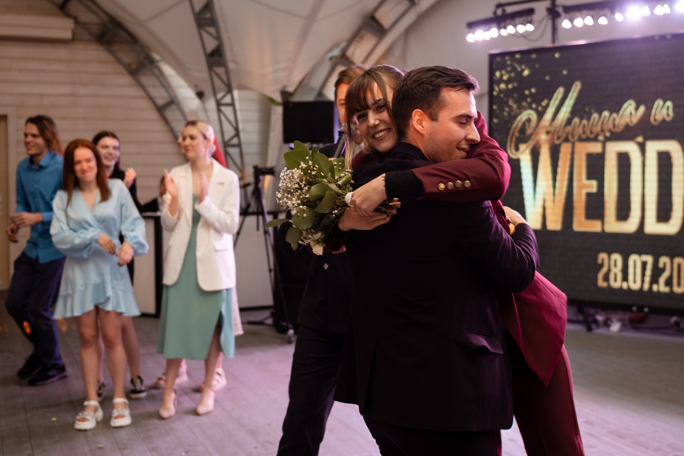 Весь день под дождем, вечером закат на озере. Свадебный и семейный фотограф София Невская