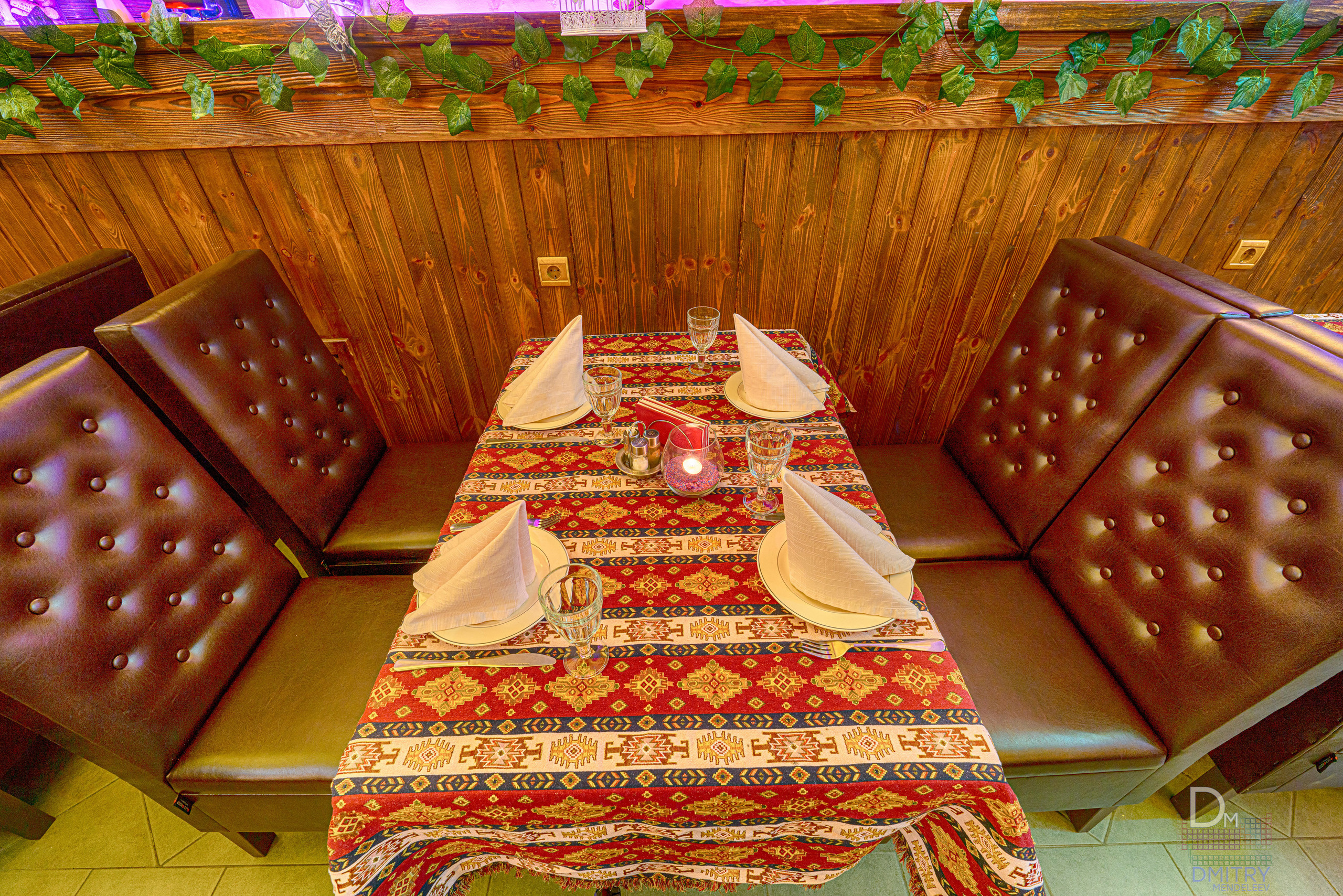 Интерьерная и экстерьерная фотосъемка Кафе Жако. Фотограф — видеограф в Москве Дмитрий Менделеев