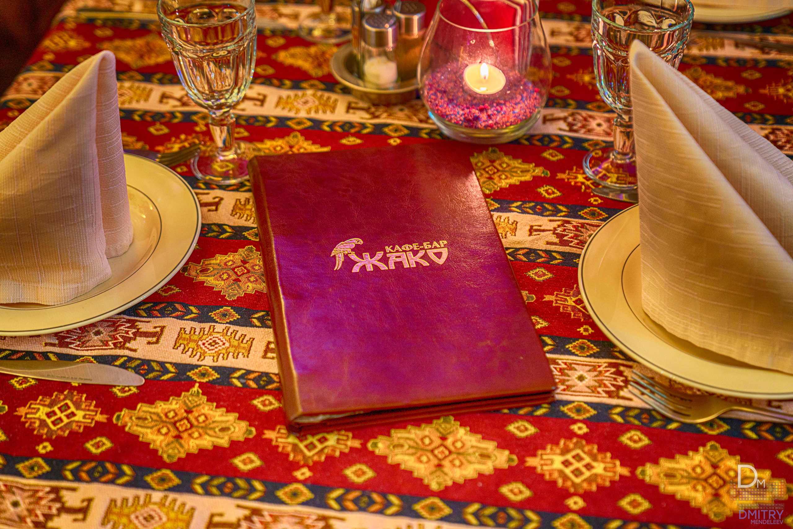 Интерьерная и экстерьерная фотосъемка Кафе Жако. Фотограф — видеограф в Москве Дмитрий Менделеев