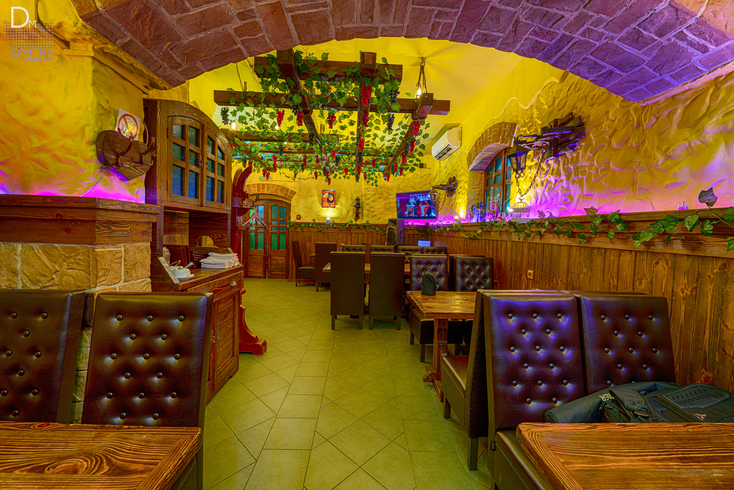 Интерьерная и экстерьерная фотосъемка Кафе Жако. Фотограф — видеограф в Москве Дмитрий Менделеев