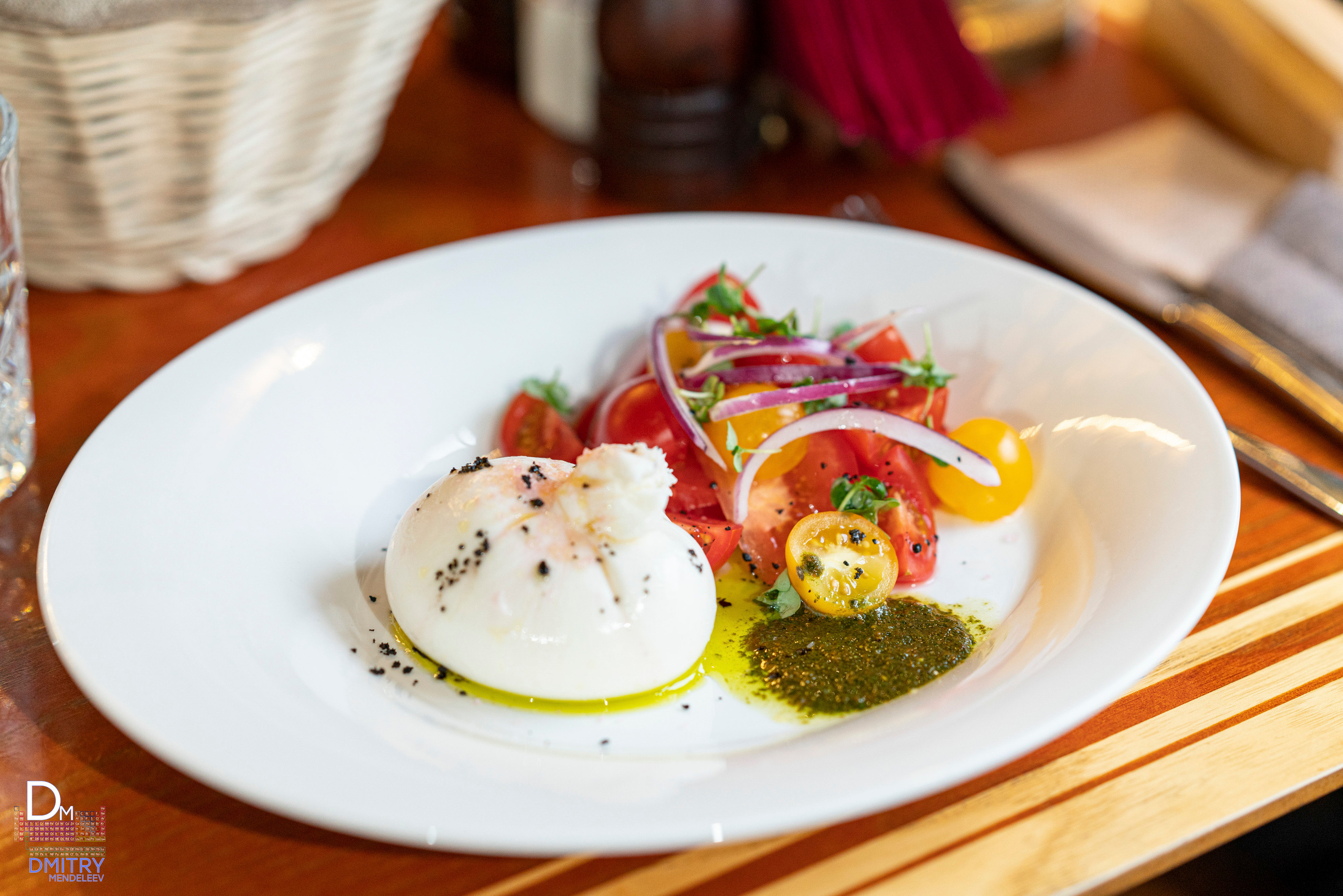 Фотосессия в ресторане Embers Speakeasy. Фотограф — видеограф в Москве Дмитрий Менделеев