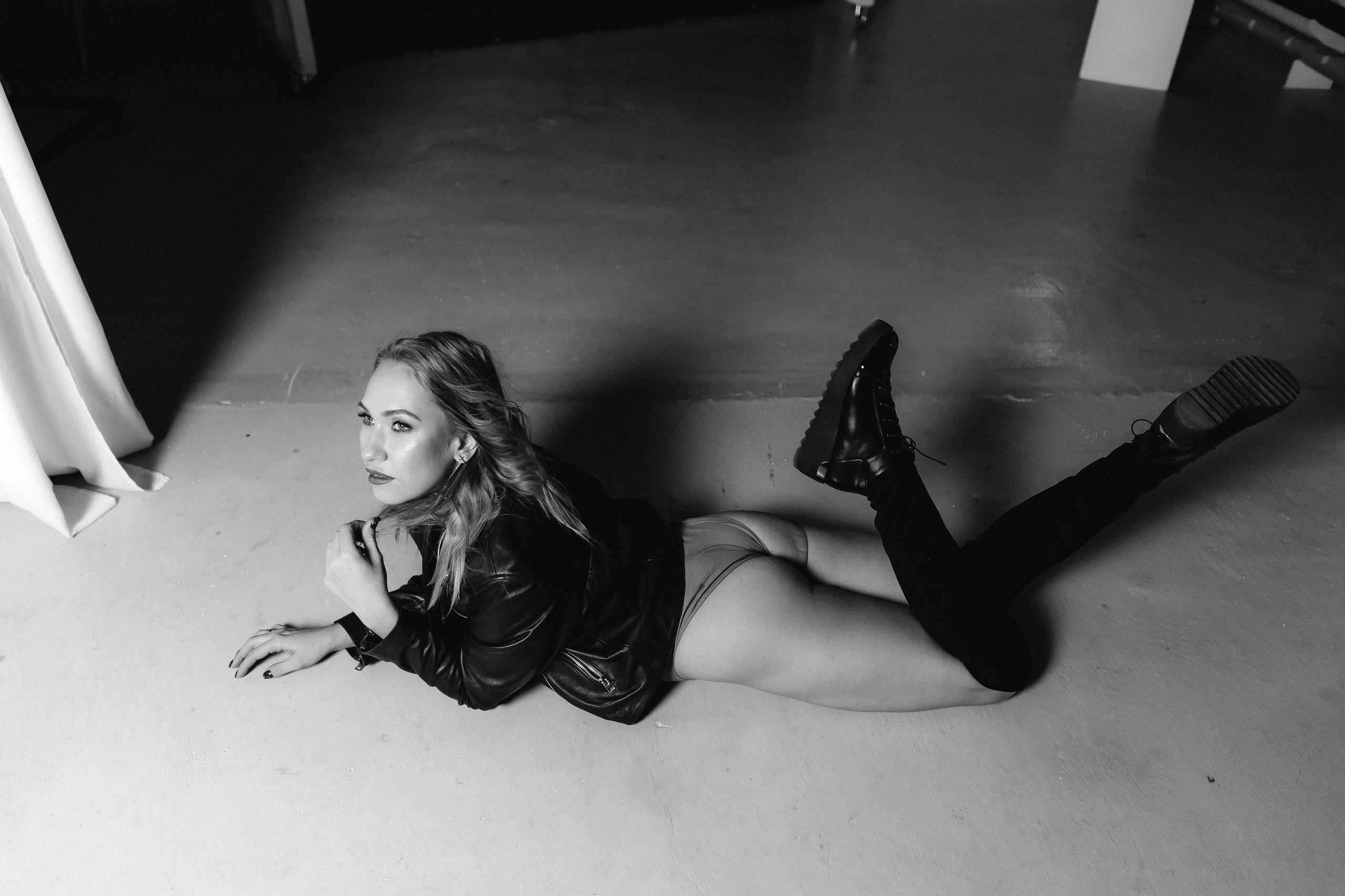 В студии. Семейный и контент фотограф в Красноярске Власова Екатерина