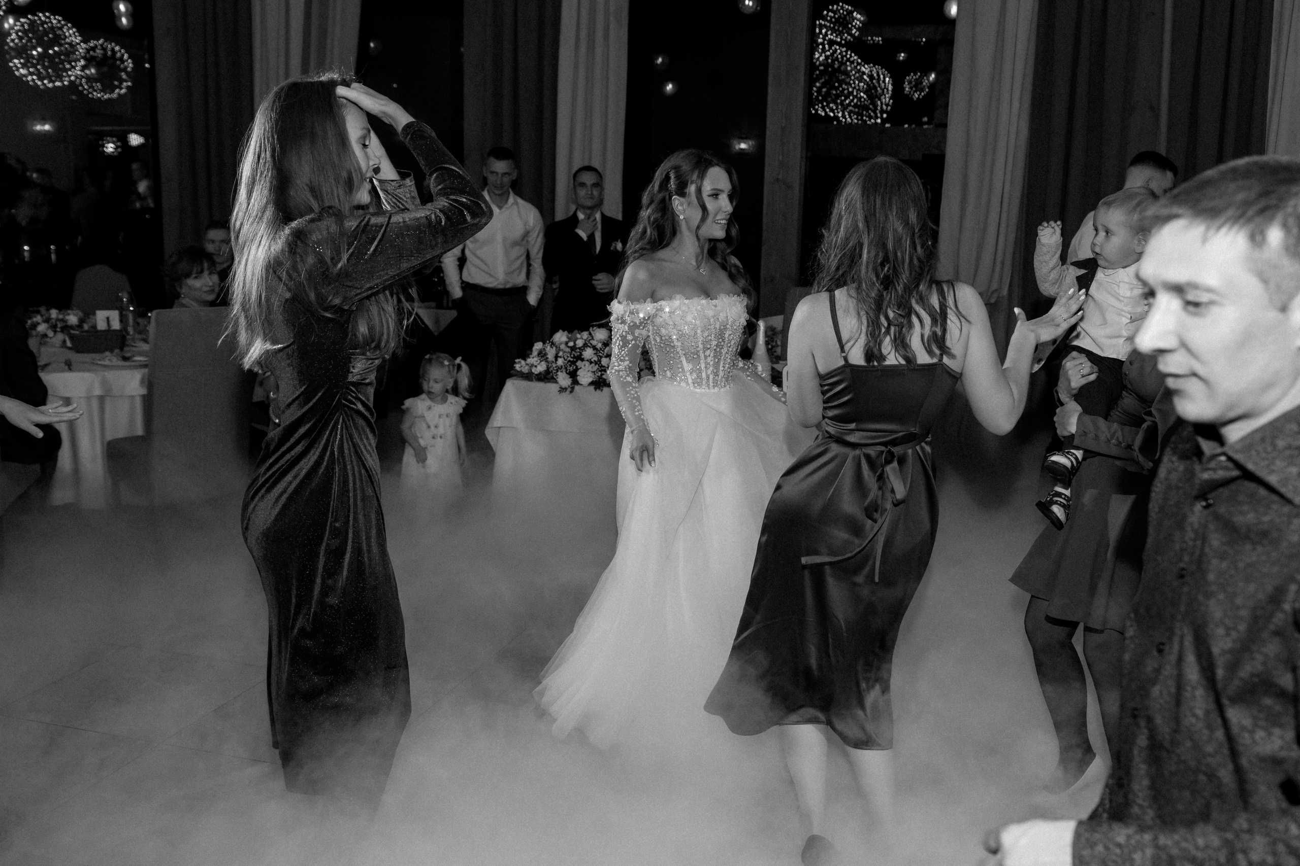 Свадебная съёмка. Свадебные и семейные фотосессии