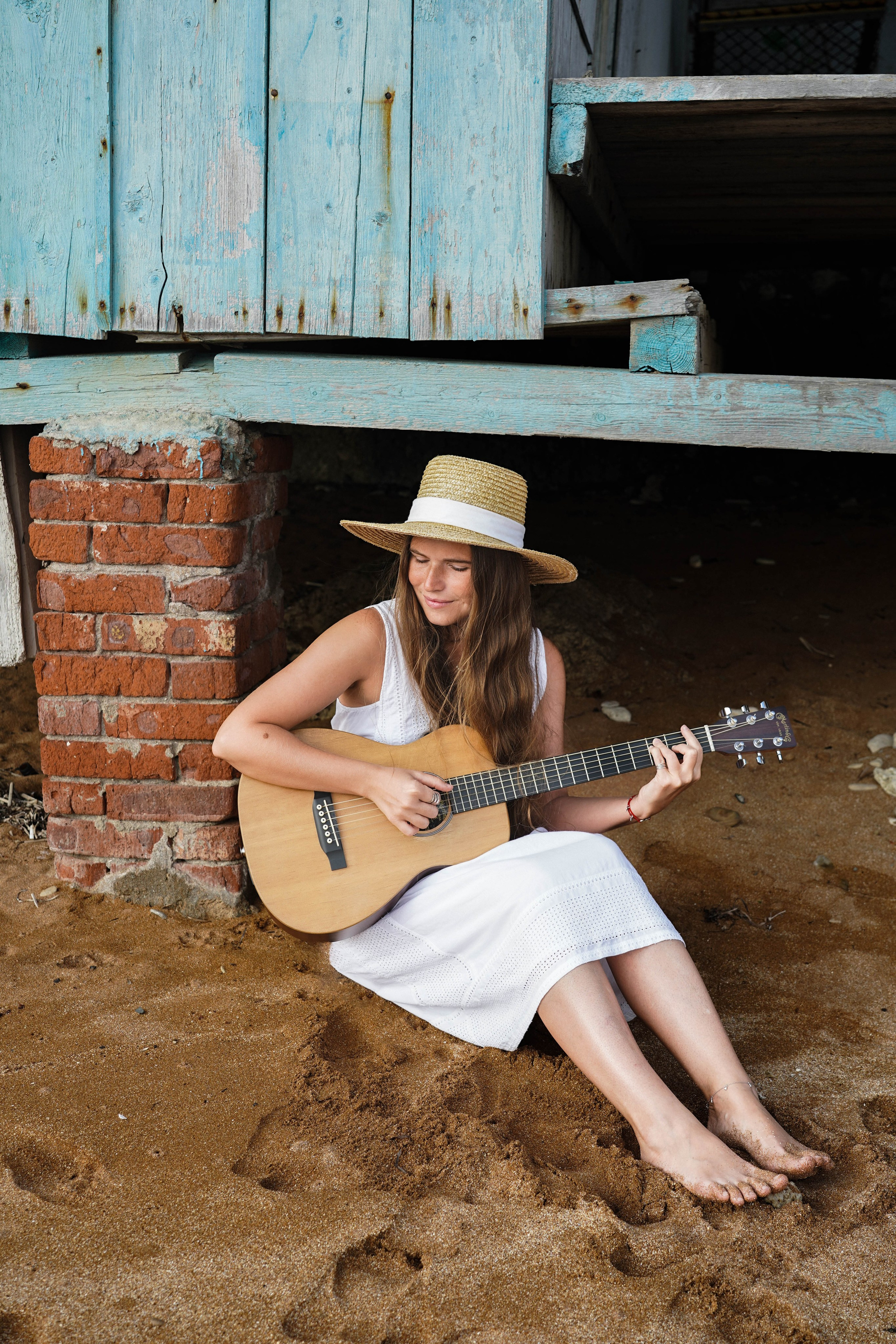 Домик на берегу моря. AI художник и фотограф Ольга Косина