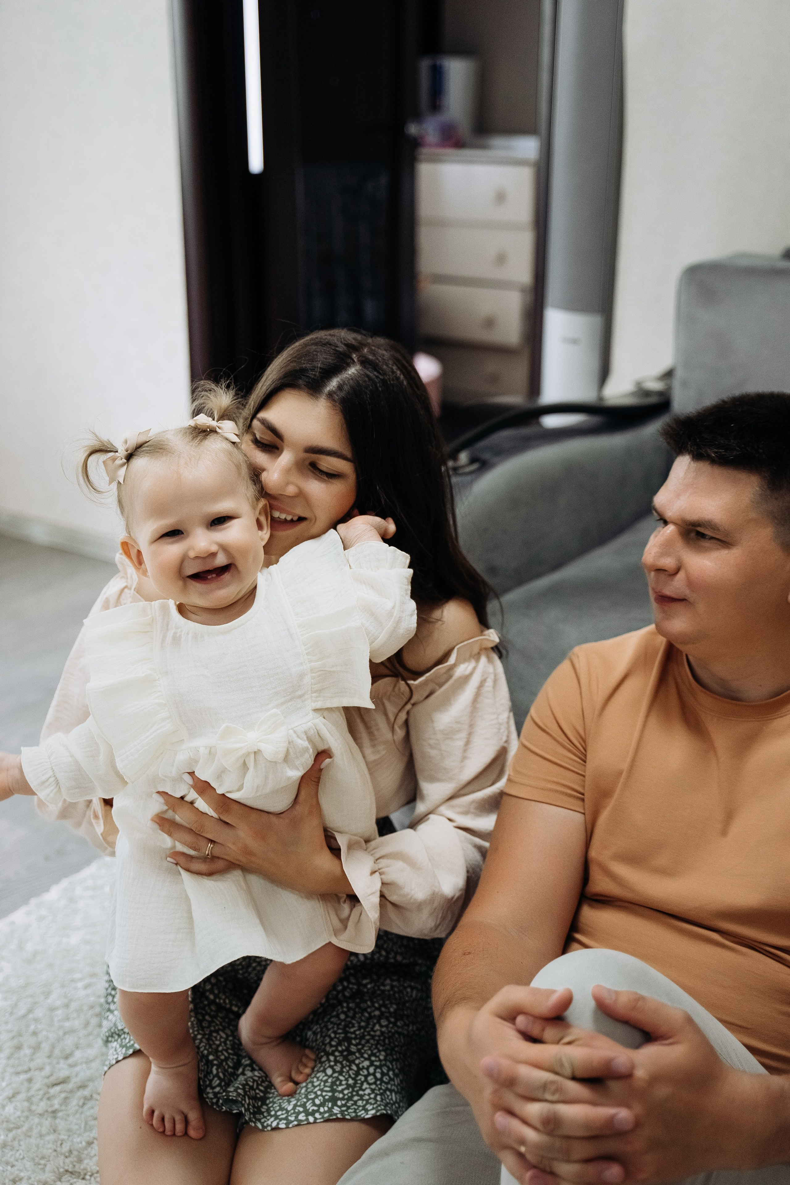 Мне годик. Моменты и истории о вас настоящих