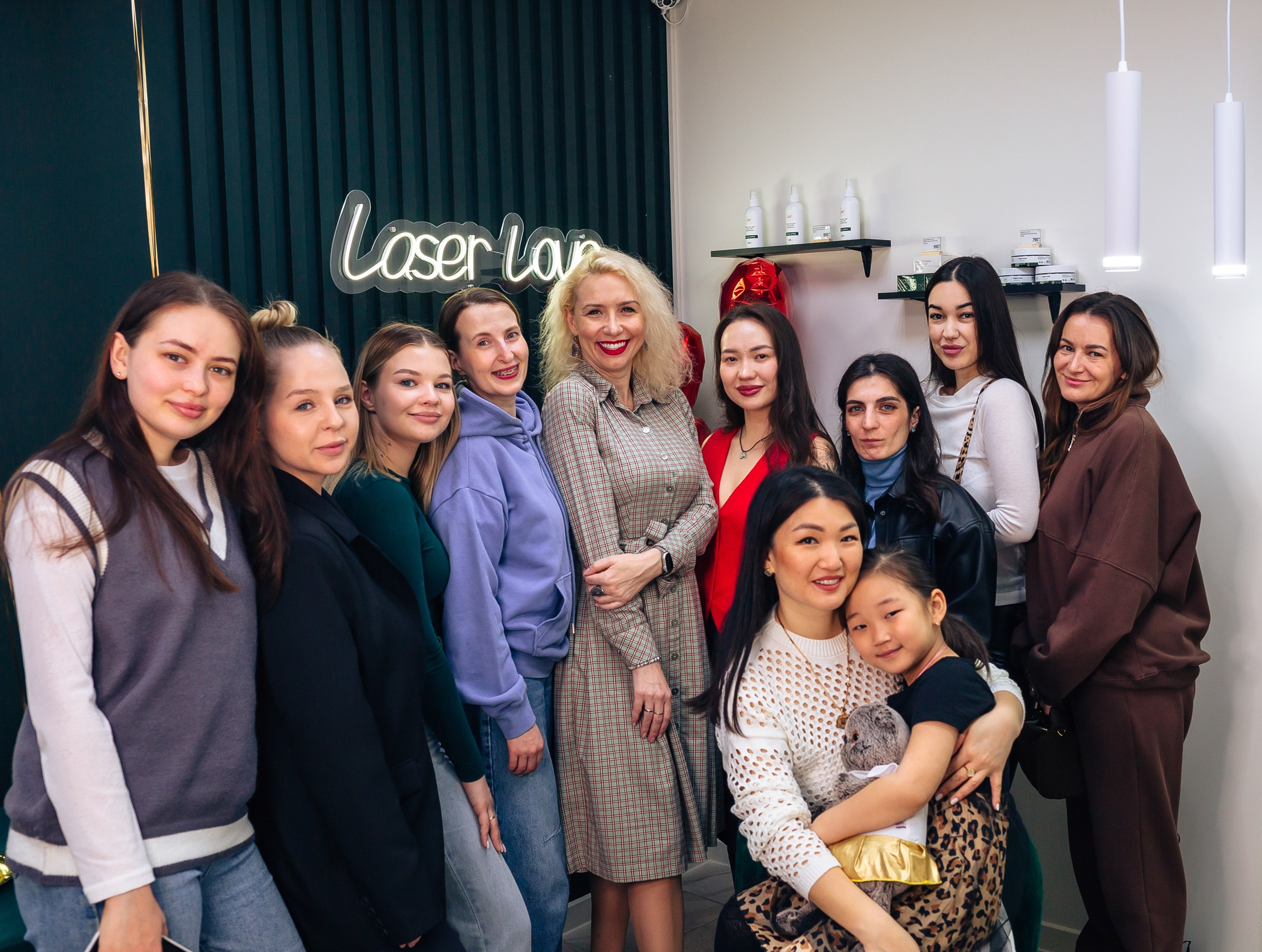 Фотограф на открытие ресторанов и кафе в Сочи — Коммерческий репортаж. Фотограф Сочи Адлер. Солькаева Анастасия