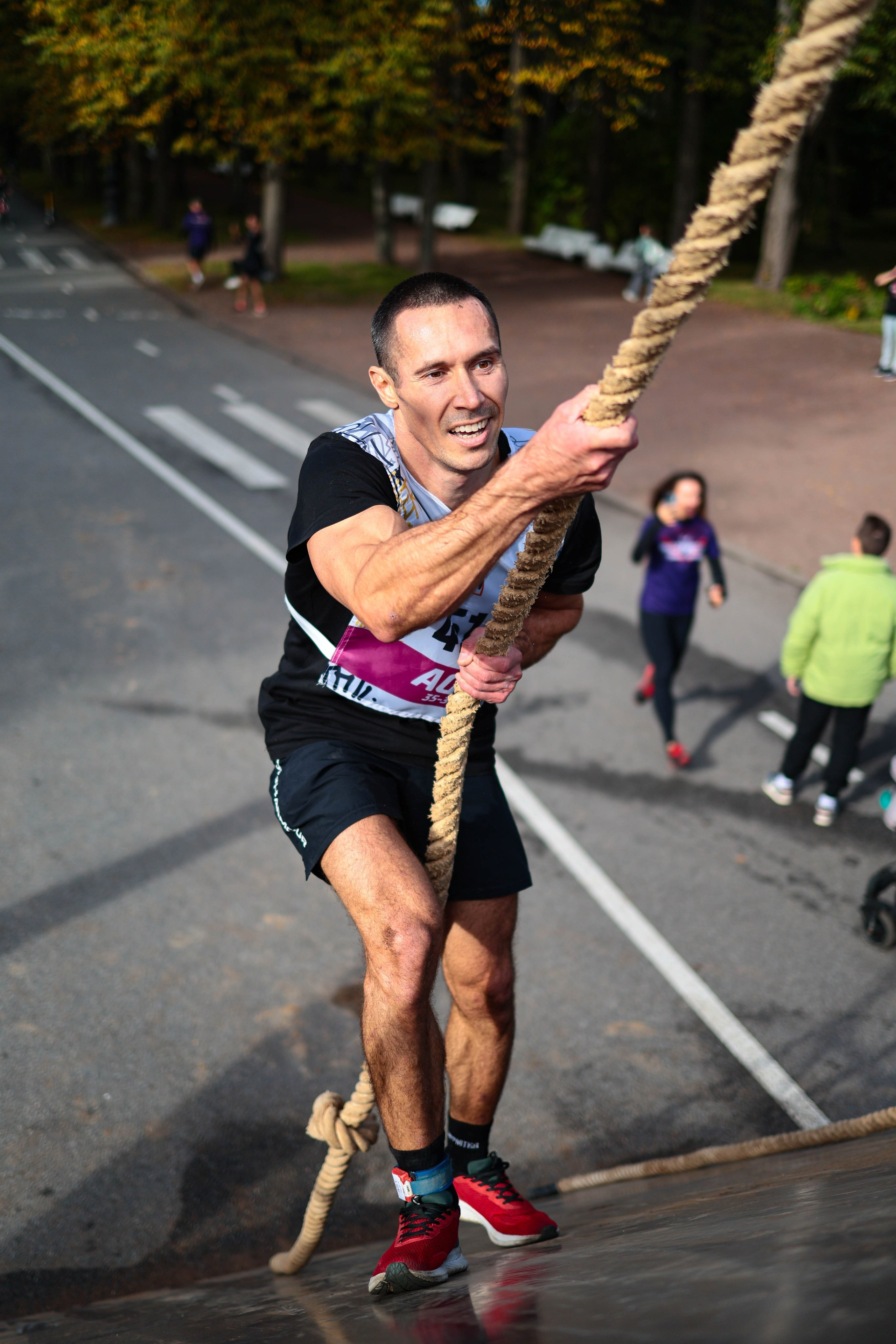 Гонка героев Урбан 2025. Спортивный фотограф в Санкт-Петербурге Илья Vacool