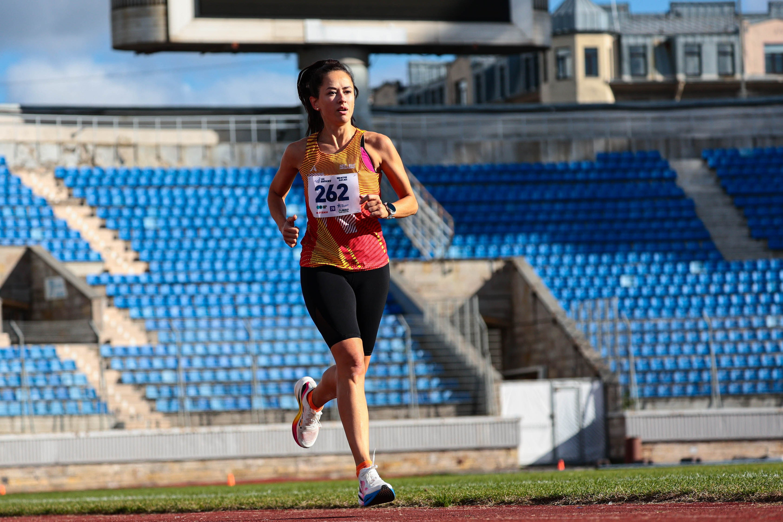 На вираже 2025. Спортивный фотограф в Санкт-Петербурге Илья Vacool