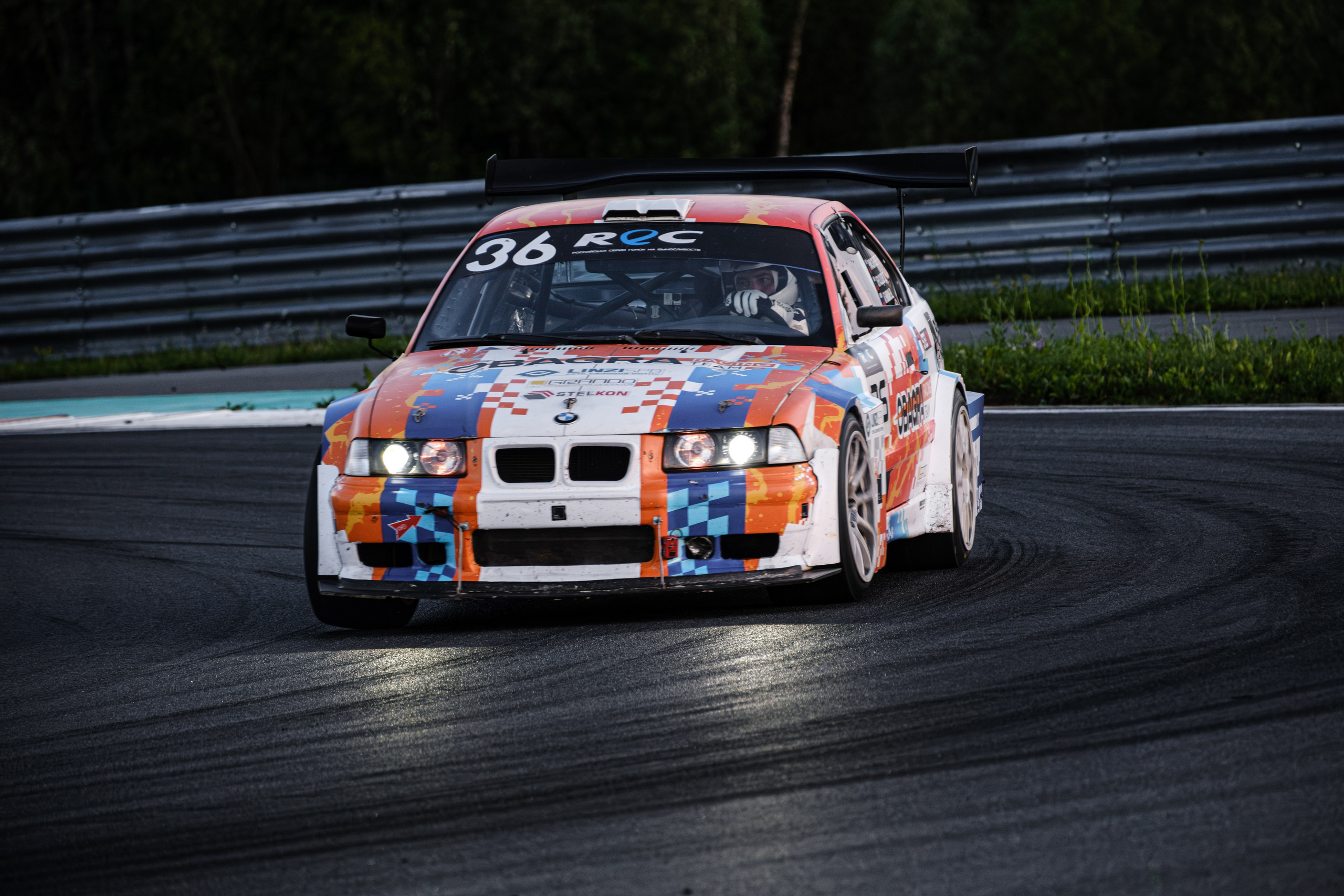 Российская серия гонок на выносливость. Авто и мотоспорт — фотограф Антон Медведев iCoguar