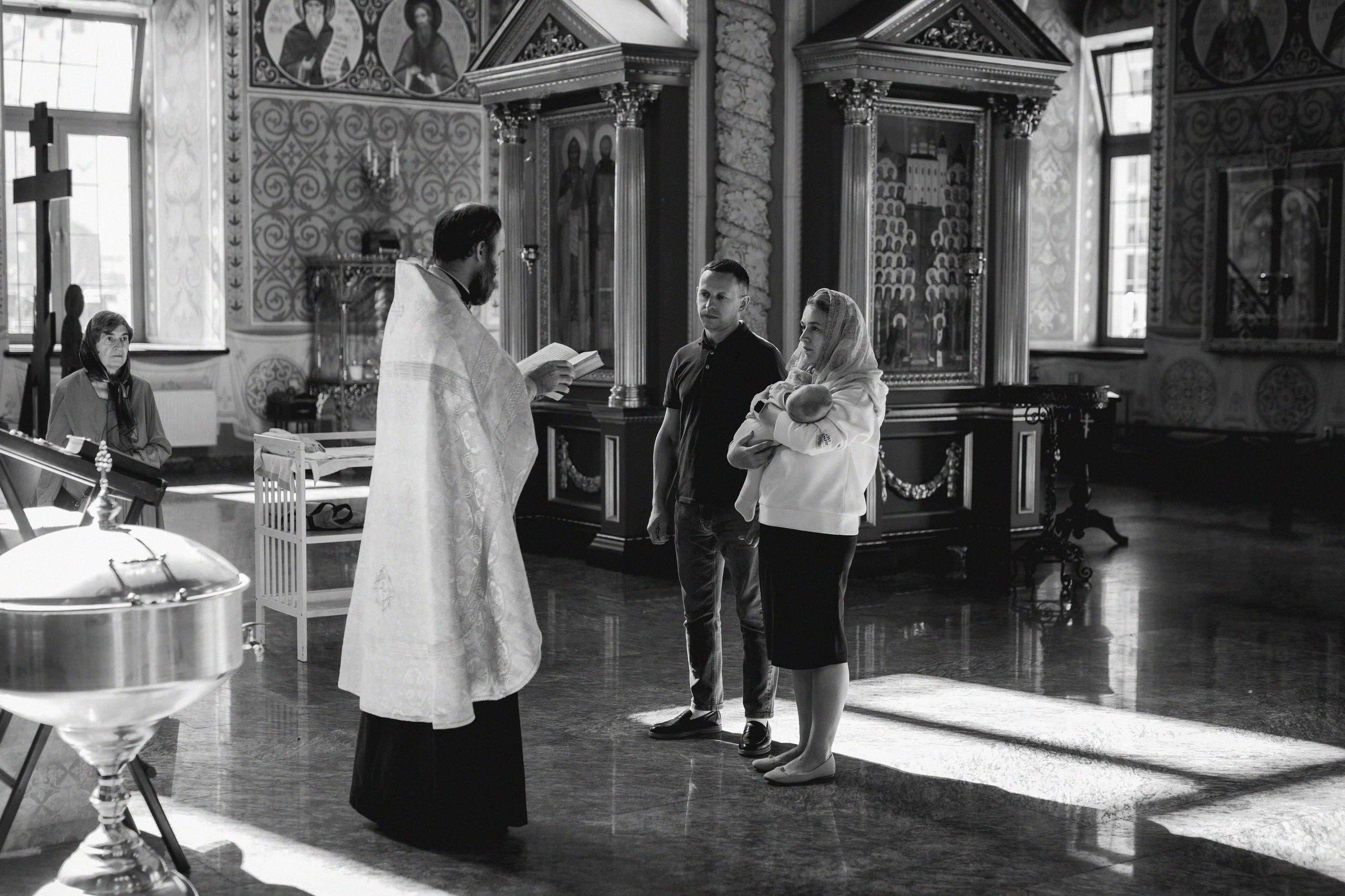 Крещение в храме Св. князя Георгия Всеволодовича. Фотограф беременности и семейный фотограф в Нижнем Новгороде Мила Шелест