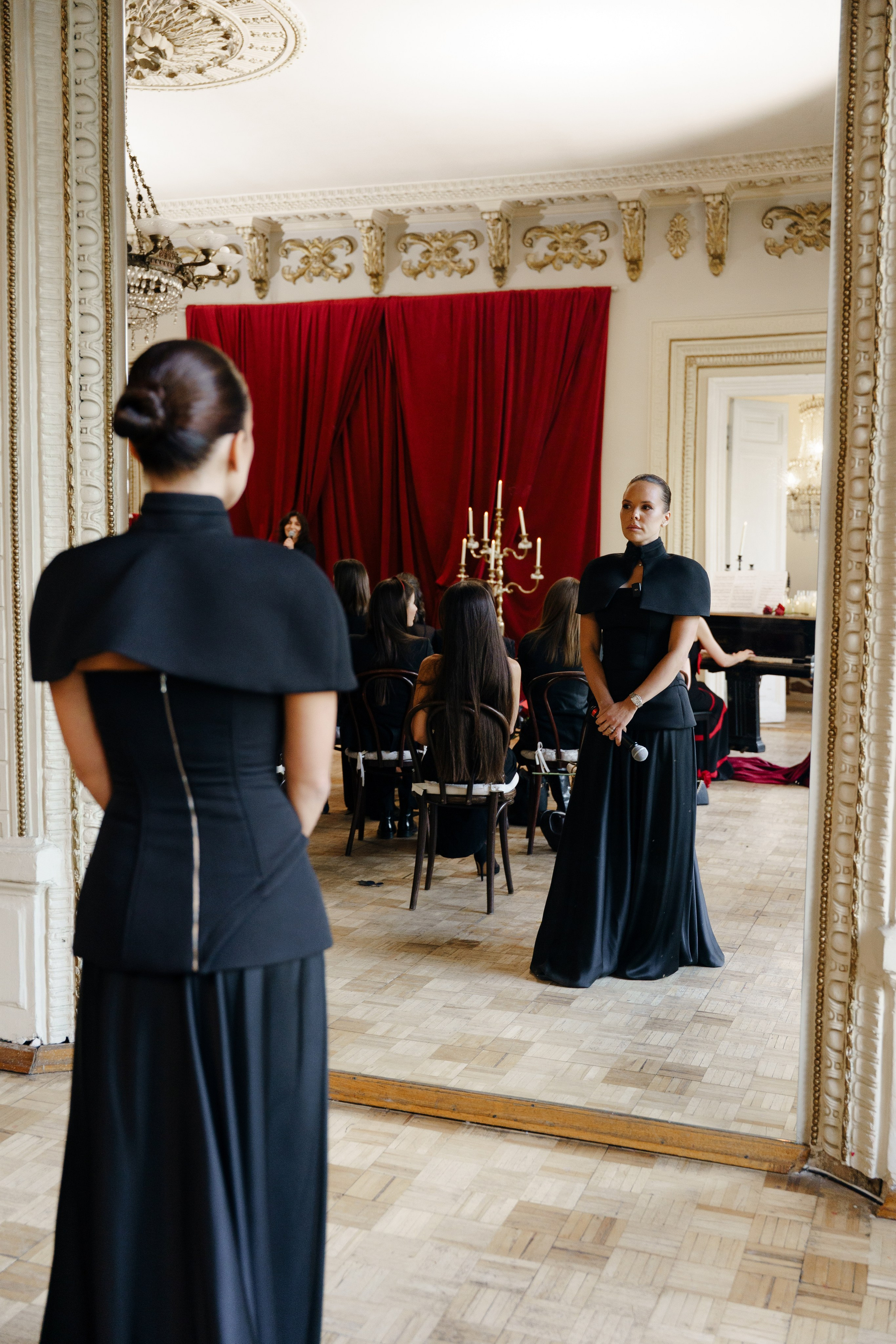 «ИСПОВЕДЬ» встреча женского клуба. Репортажный фотограф в Москве Саша Дружинина