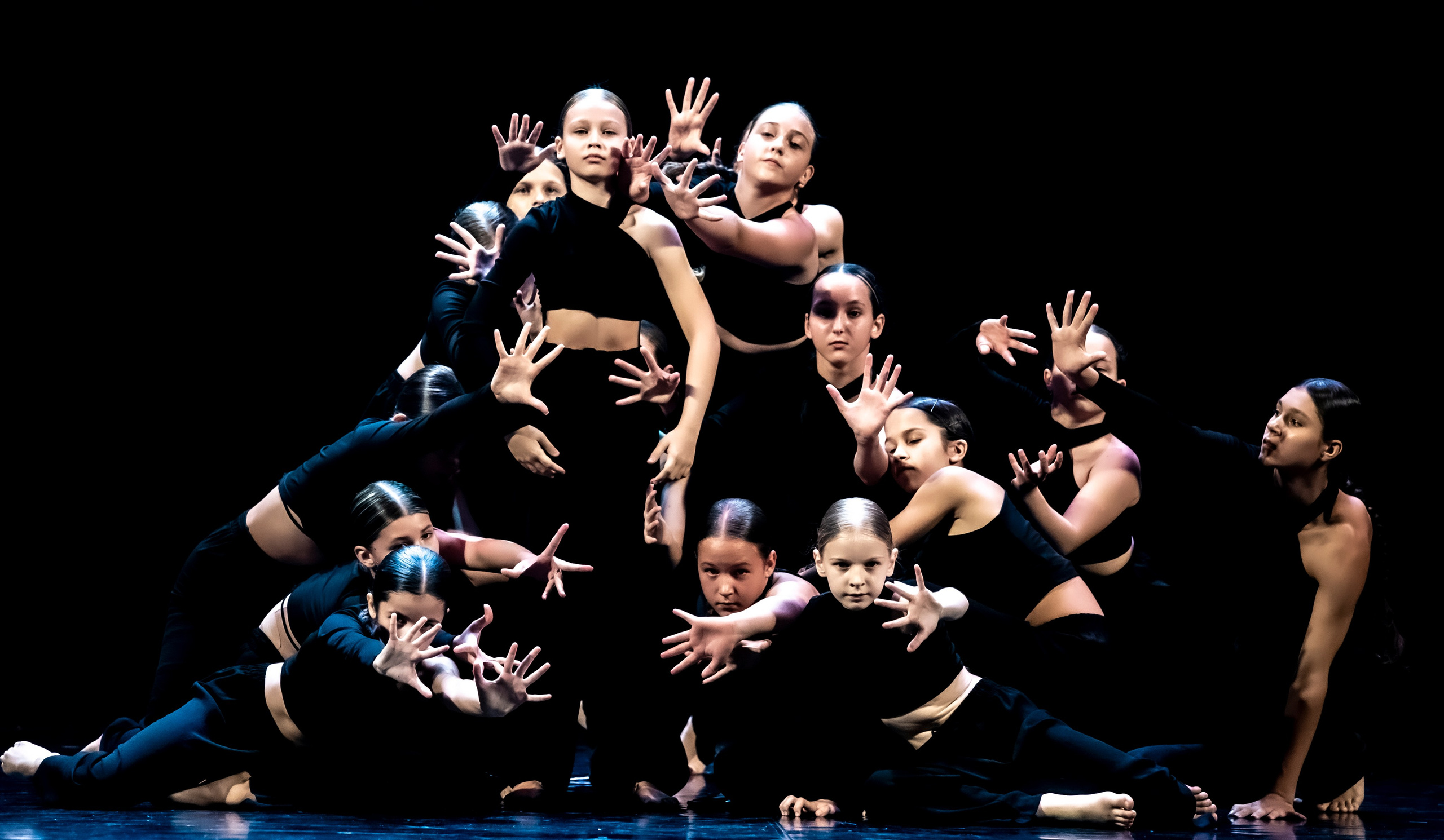 ОТЧЕТНЫЙ КОНЦЕРТ ХОРЕОГРАФИЧЕСКОЙ ШКОЛЫ НИКА. Фотограф в Сочи Юрий Шептаев