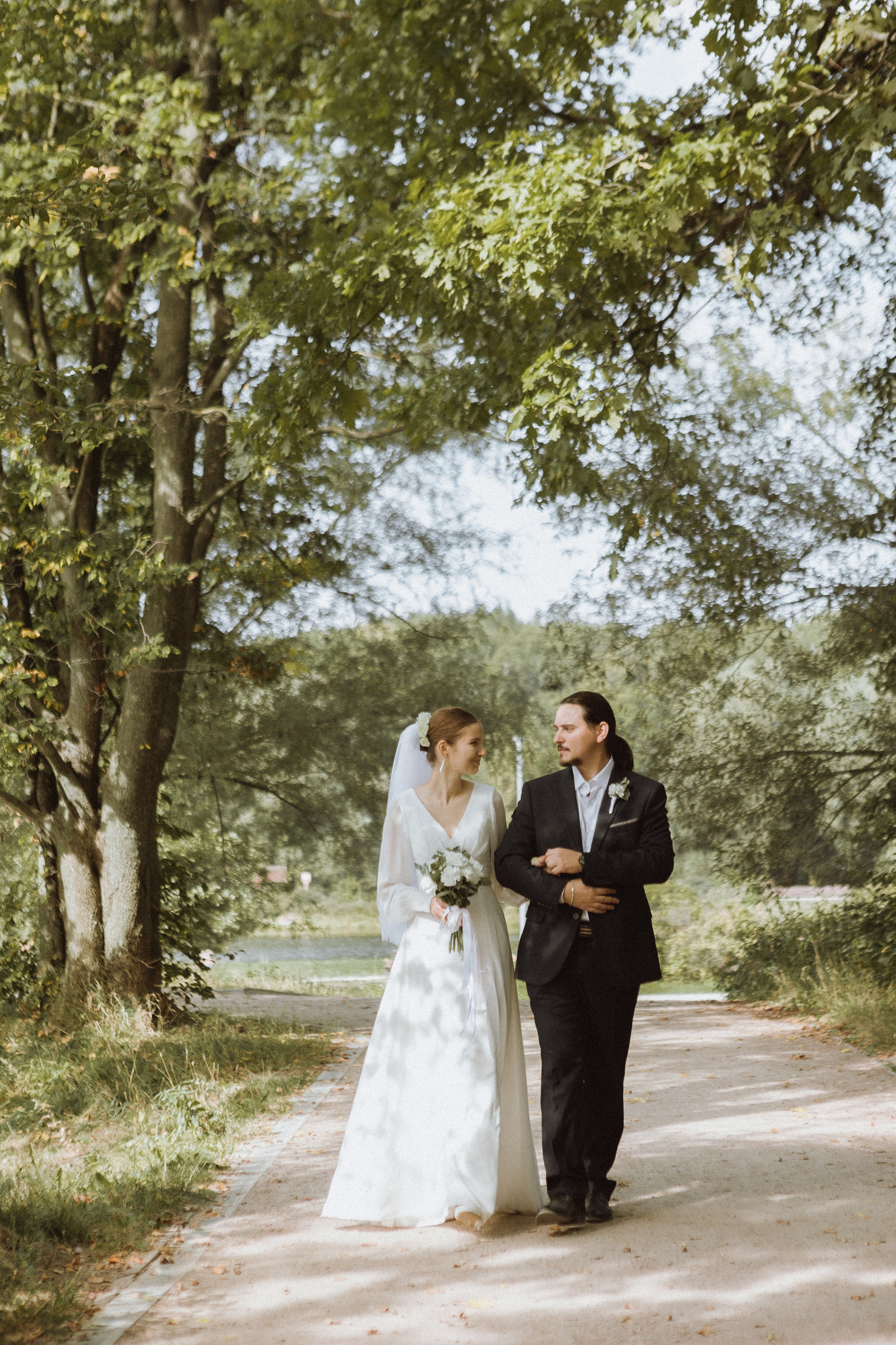 Фотограф Калагина Светлана в Москве. Снимаю свадебные фотосессии, включающие съемку в ЗАГСе и прогулку молодоженов