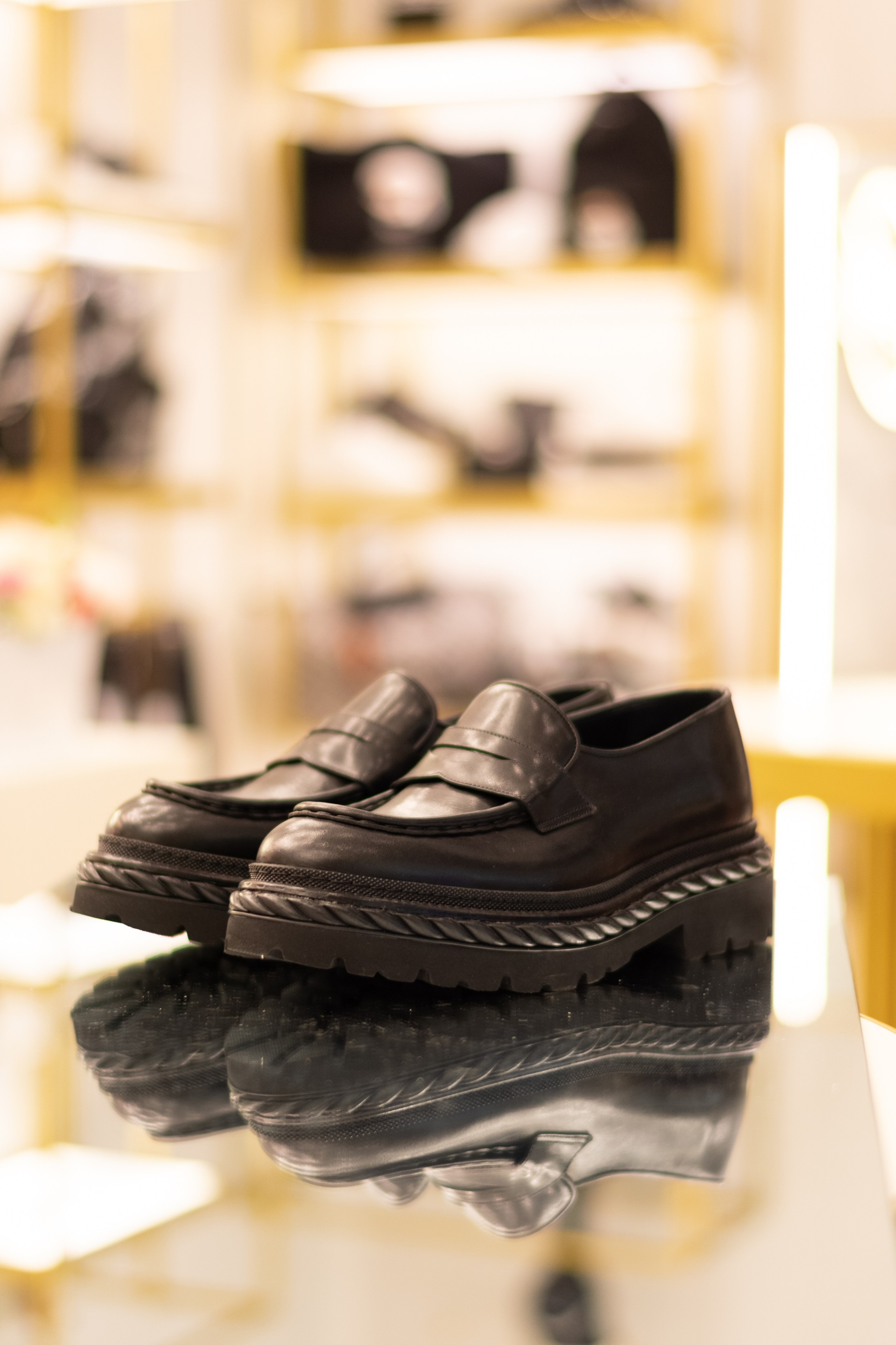 Для организаций. Предметная фотосессия для обувного магазина Capsula. Фотограф/видеограф Богдан Голованов