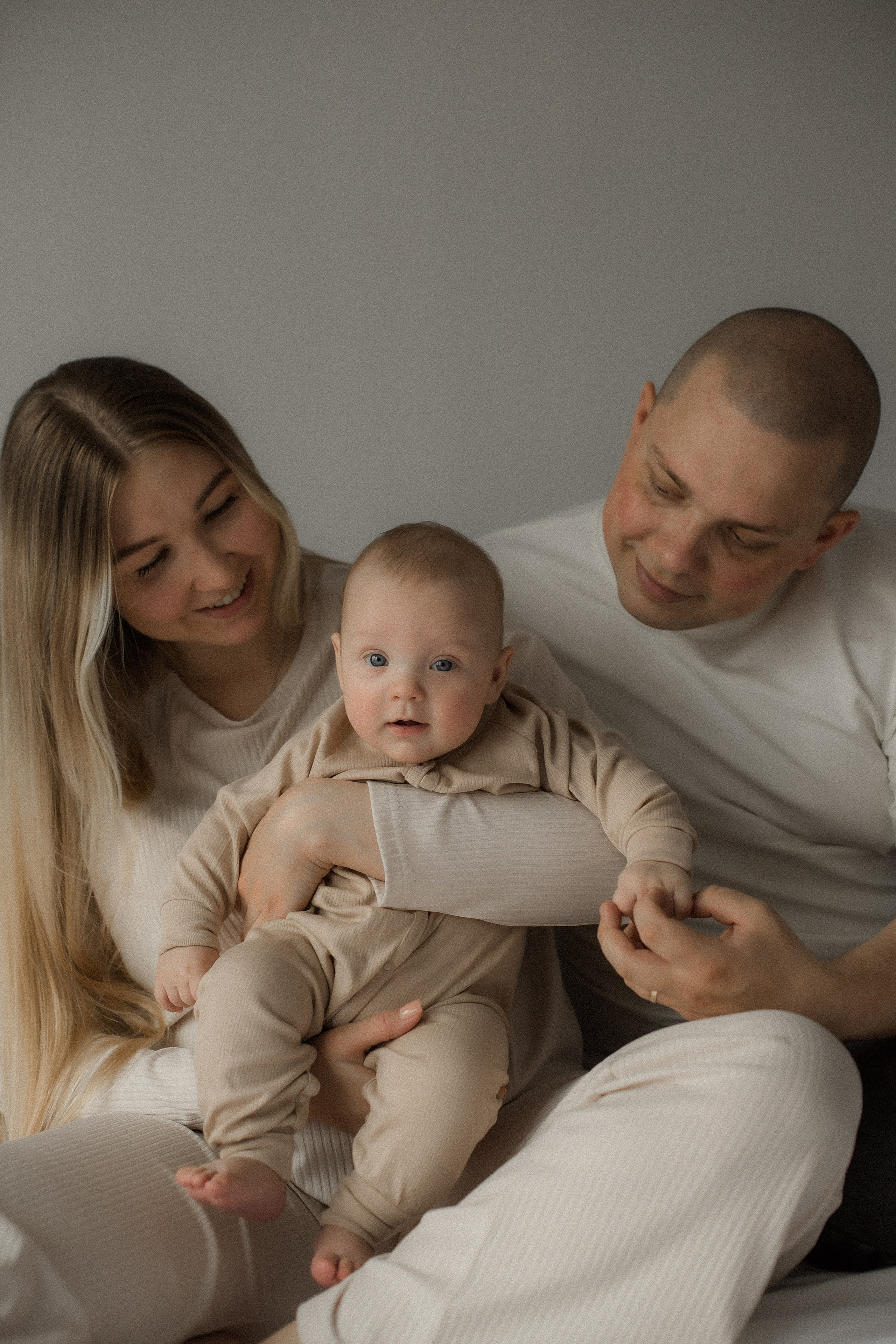 Семейная фотосъемка дома. Фотограф Карпачан Анастасия