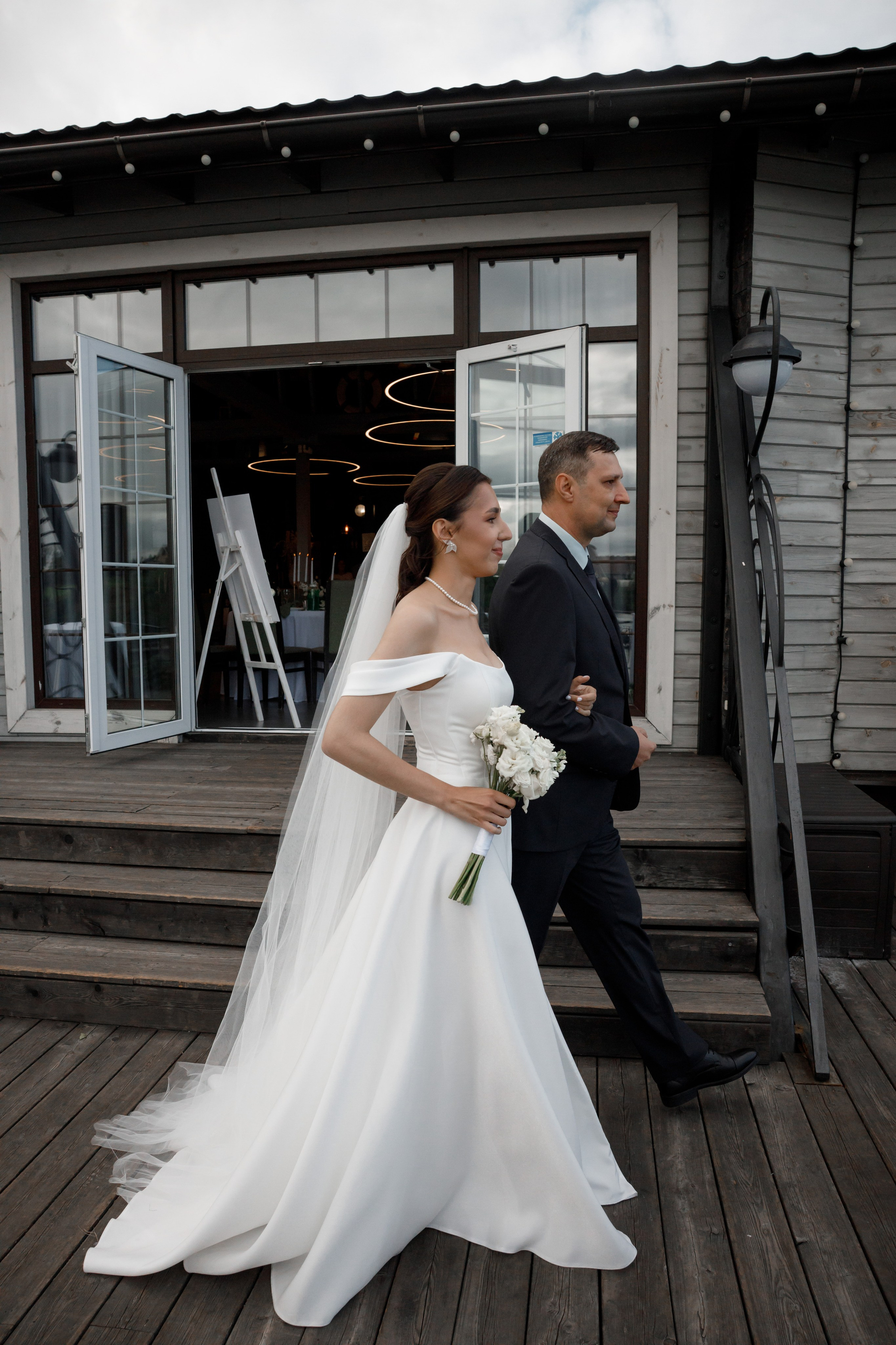 Регистрация в отеле Fish Point, ЗАГС Бутово, прогулка в Остафьево. Свадебный и репортажный фотограф (Москва, Королев и другие)