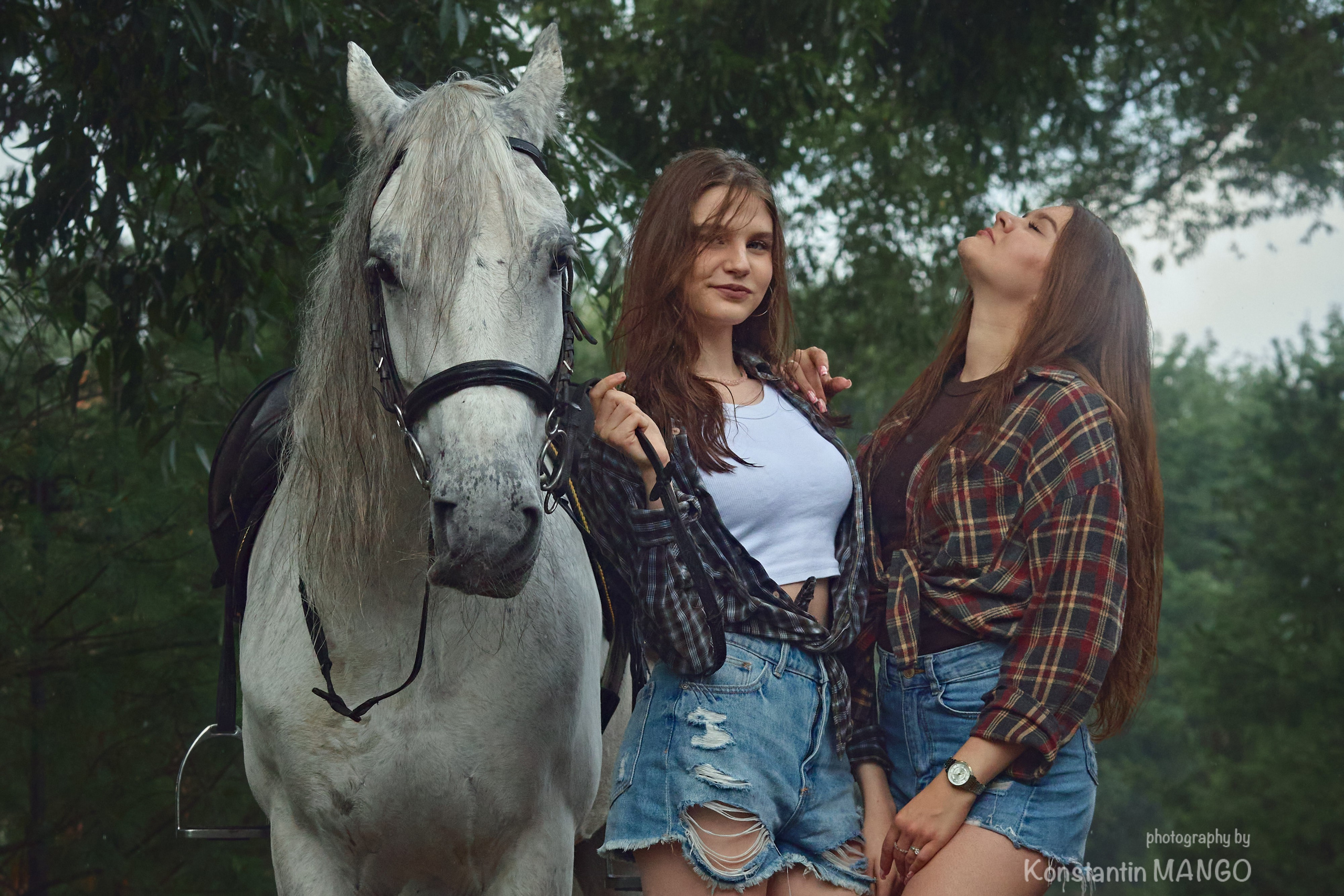 Фотопрогулка для Виктории и Полины на лошадях. Фотограф в Рязани. Свадьба, семейное фото, портрет. Константин Манго