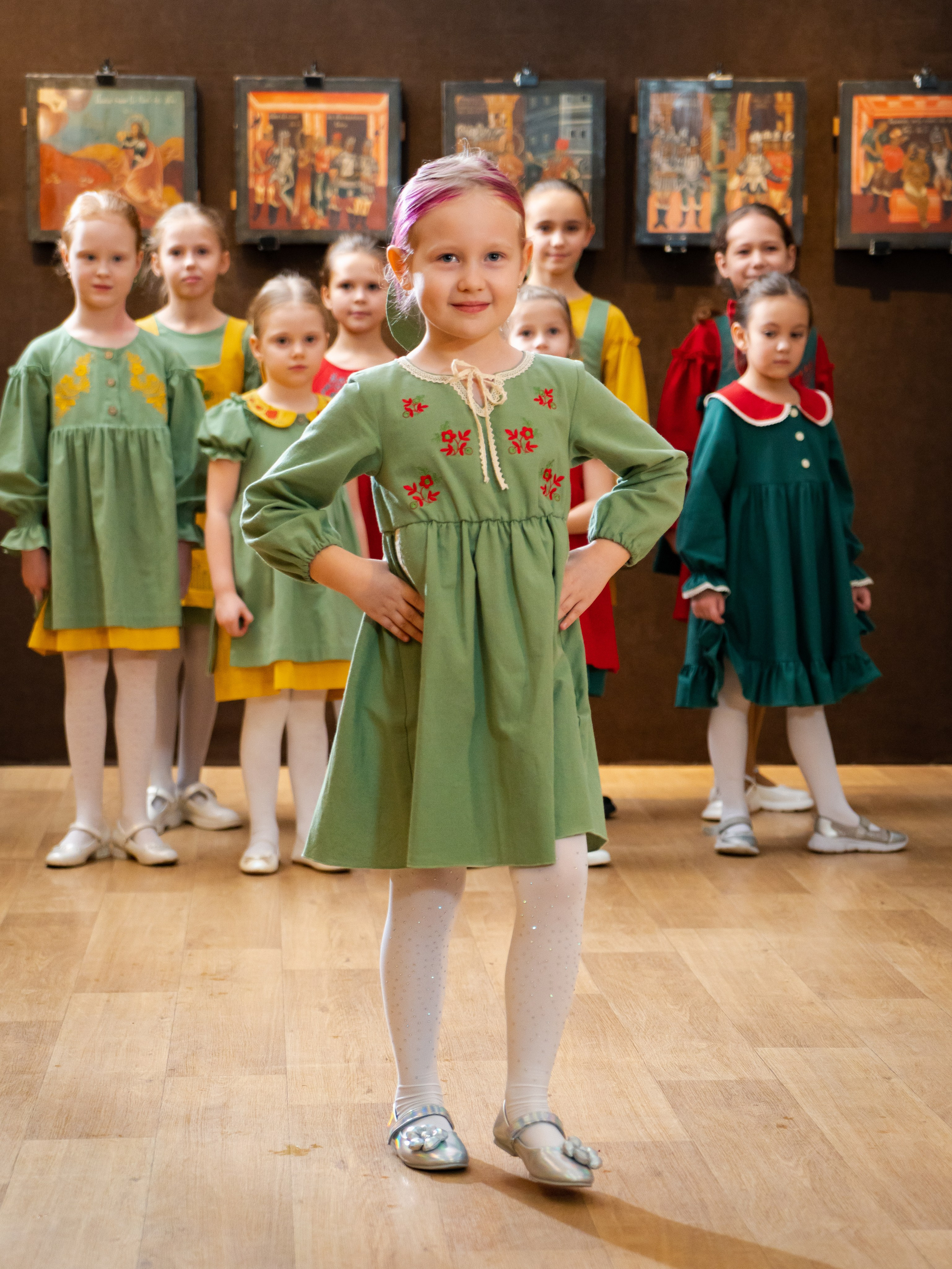 Показ одежды в рамках выставки «105. Лучшее». Фотограф Москва