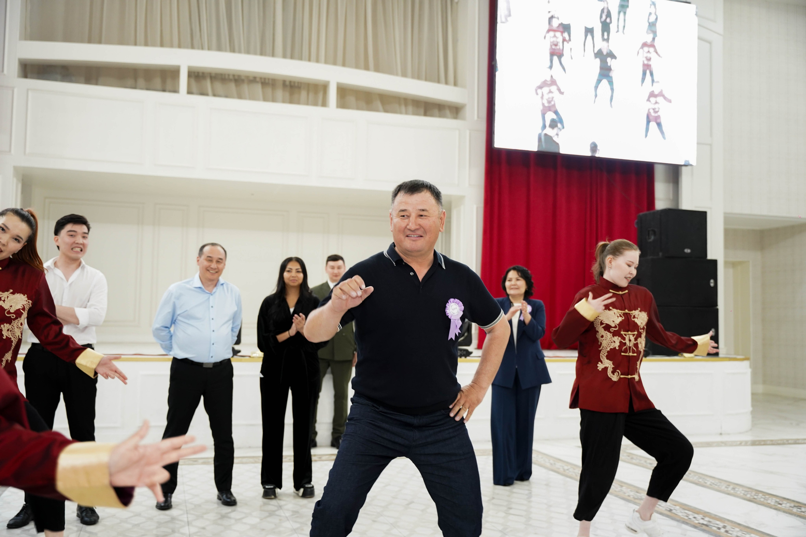 Dana uzatu. Фотограф Ернар Ержанов