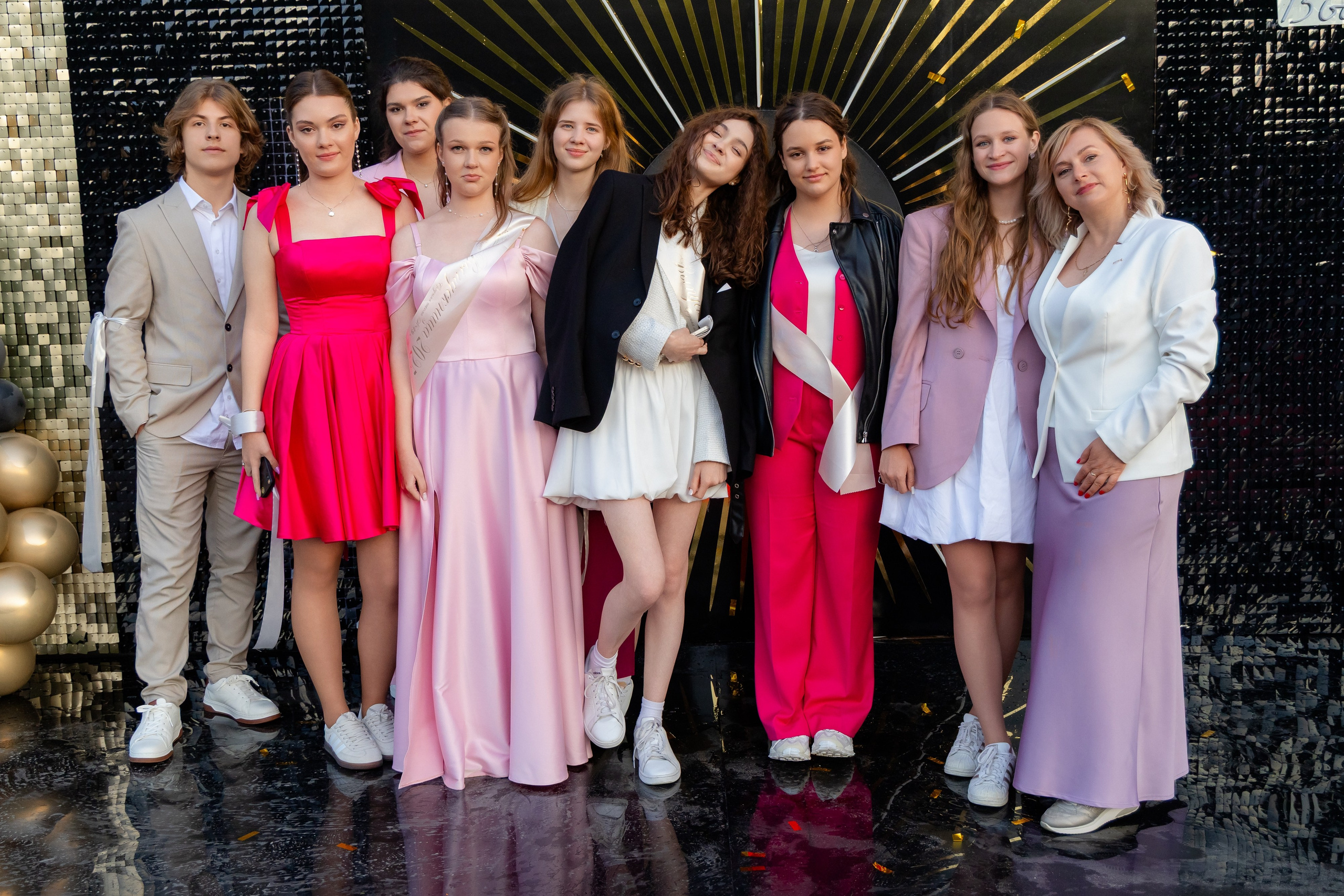 Школьный выпускной 2025 год в Минске, Беларуси. Свадебный фотограф в Минске/Беларуси Сергей Спиридонов