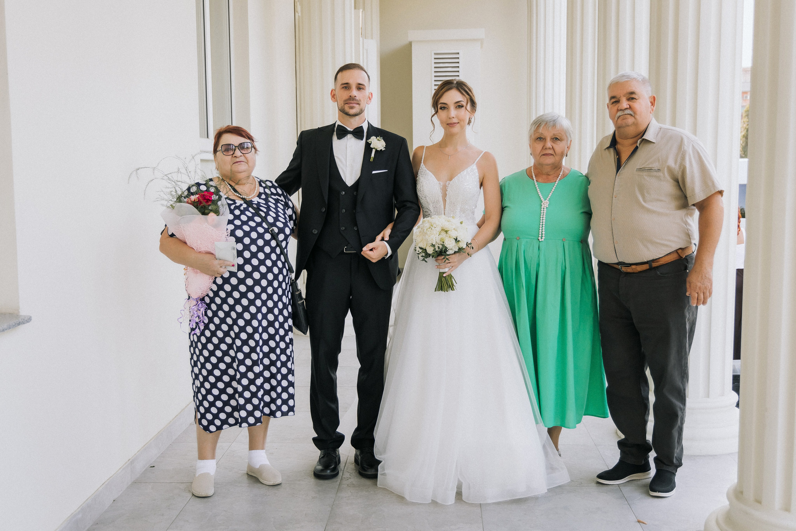 Свадебная прогулка Екатерины и Евгения. Свадебная фотография. Арина Рубах