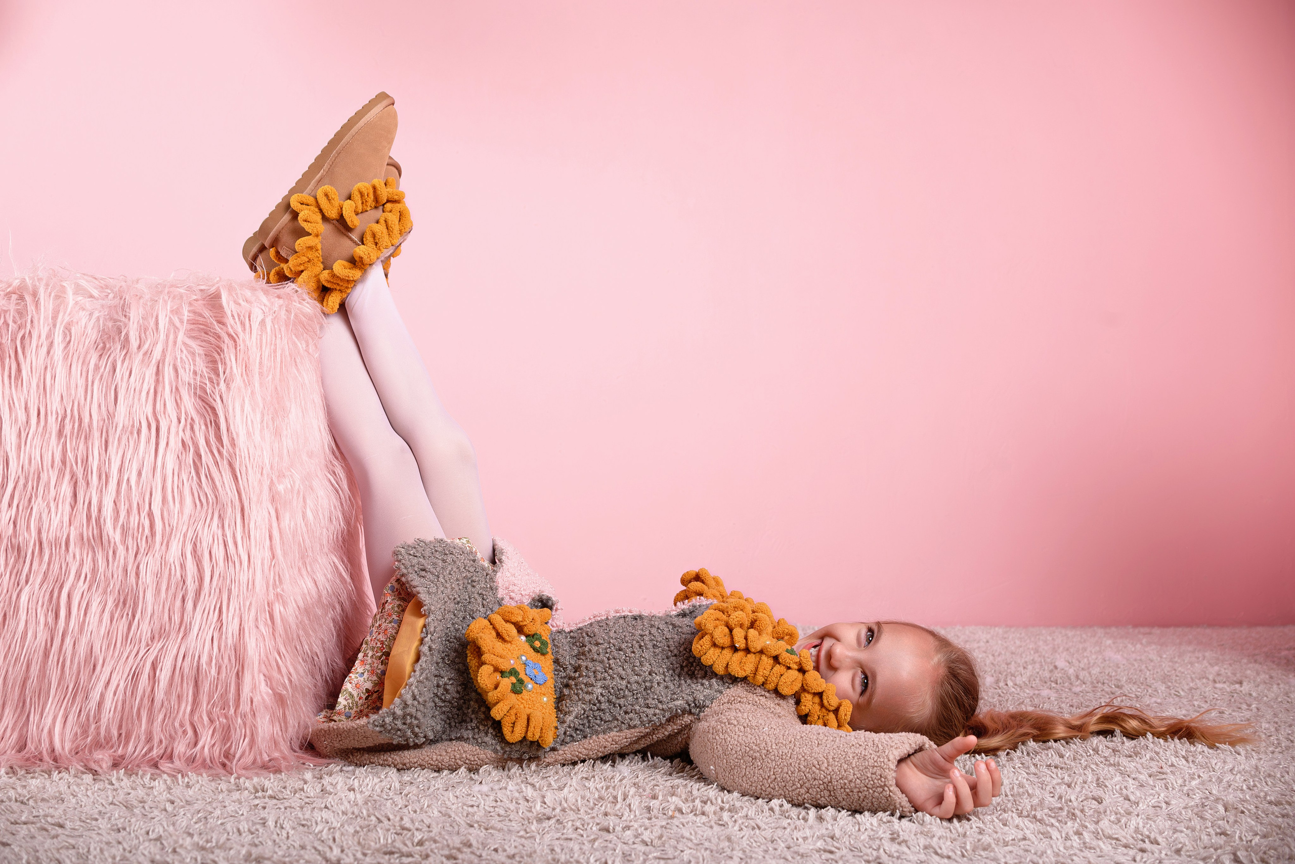 Групповая студийная фотосессия в Сочи девочек-моделей от 5 до 12 лет. Детский студийный фотограф Сочи