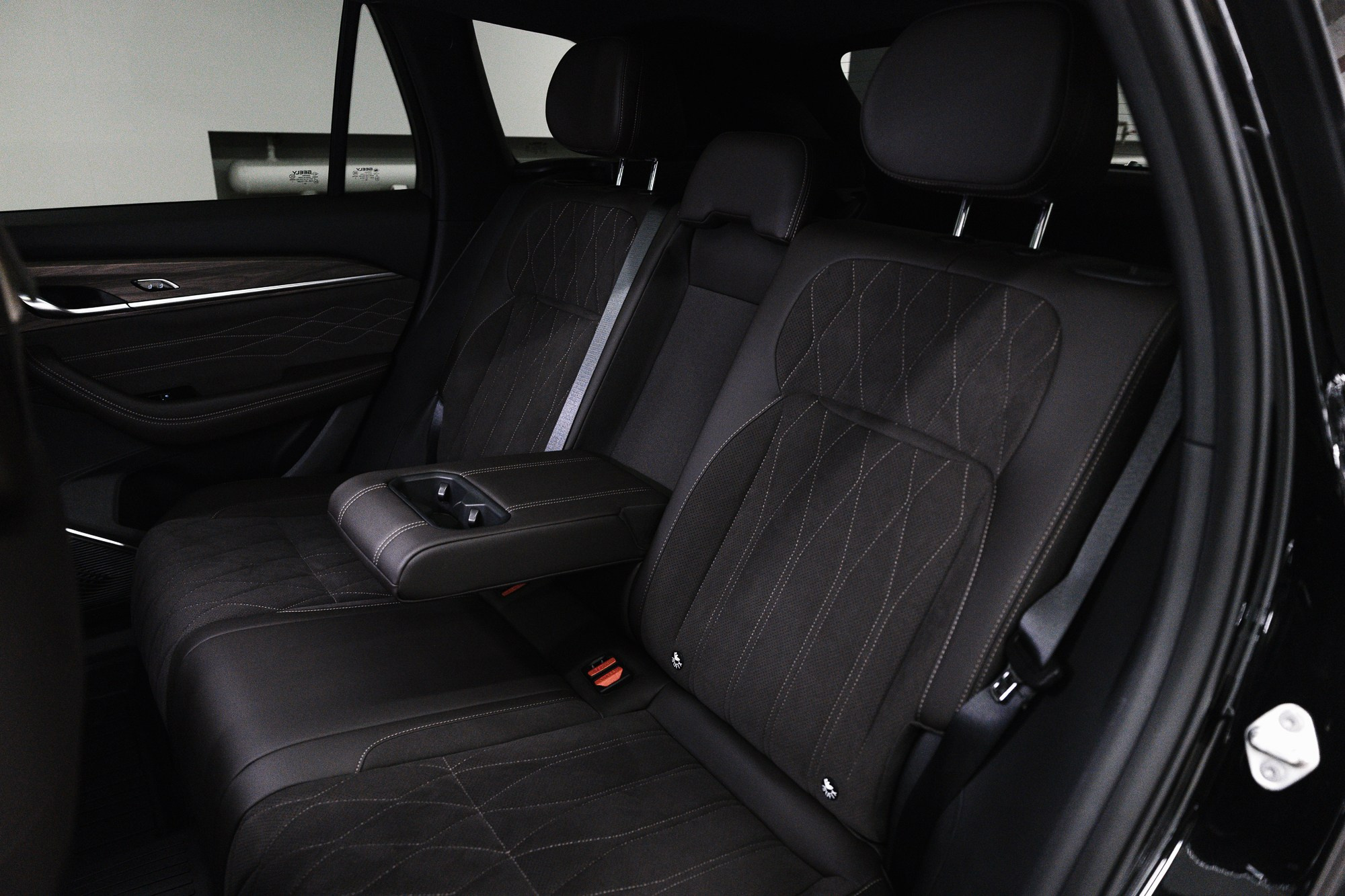 Geely Monjaro 2.0 4WD AT (238 л. с.). Автосалон «Х-Авто»