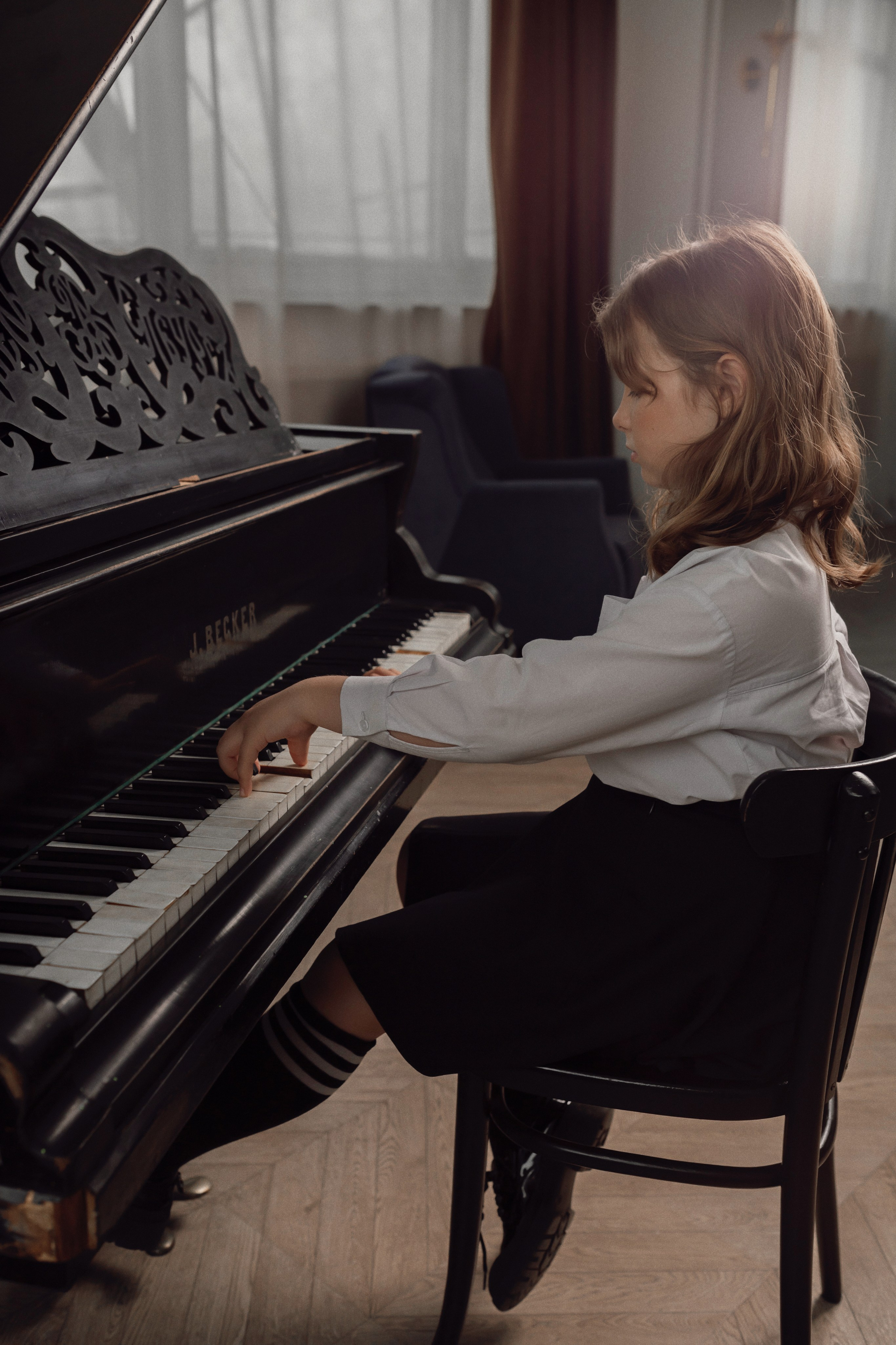 Фотосессия мамы и дочки в Om studio. Интерьерный, предметный и контент фотограф в Иркутске Наталья Карпова