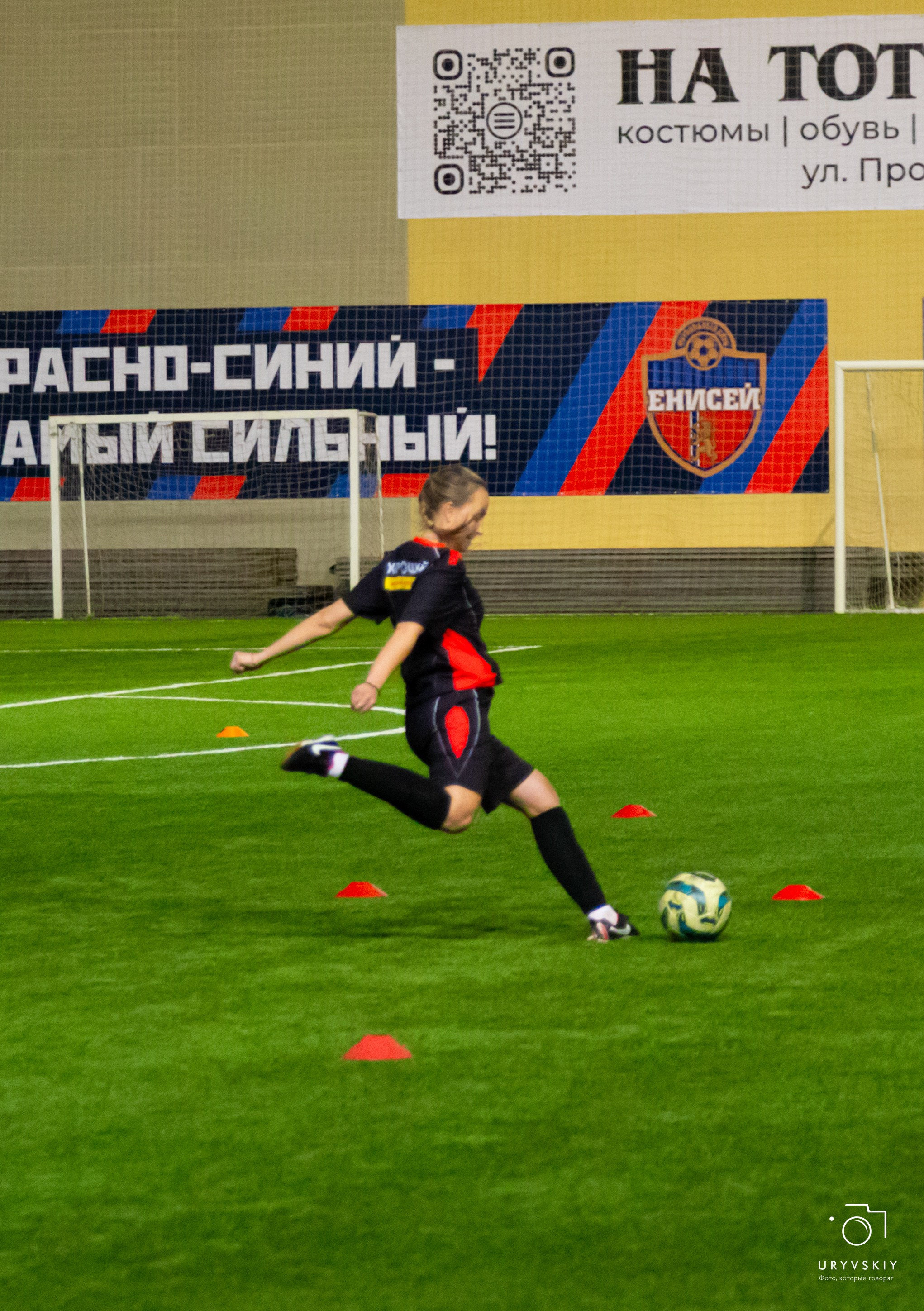 Командор футбол 29.11.2025. Игорь Урывский. Фотограф Красноярск