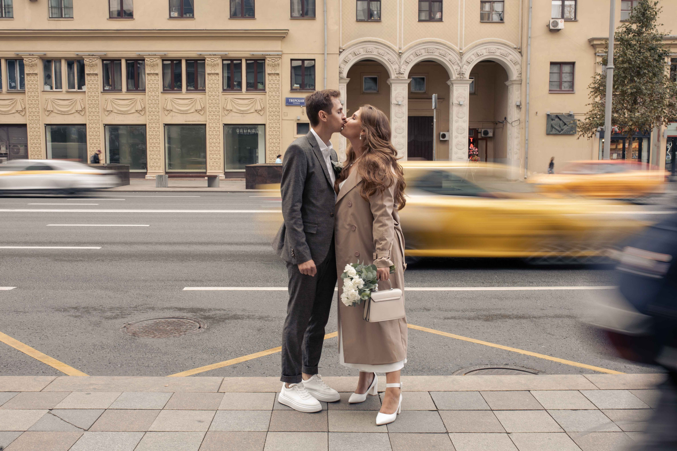 Свадебная фотосессия в Москве в отеле. Фотограф Валерия Горбунова Подольск Бутово Видное Щербинка
