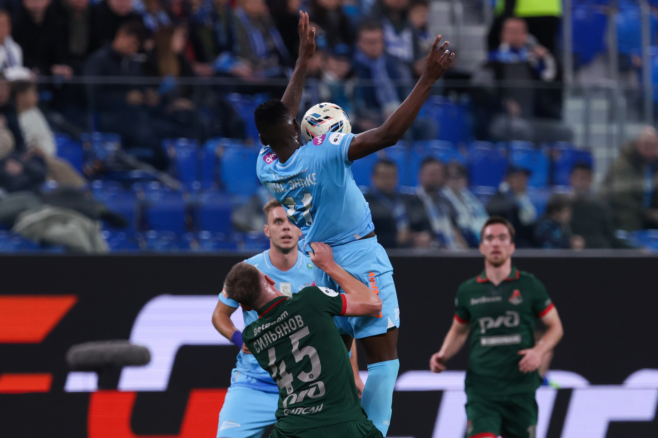 ФК «Зенит» — ФК «Локомотив» 14 тур РПЛ 01.11.2025. Спортивный и репортажный фотограф Антон Тереханов