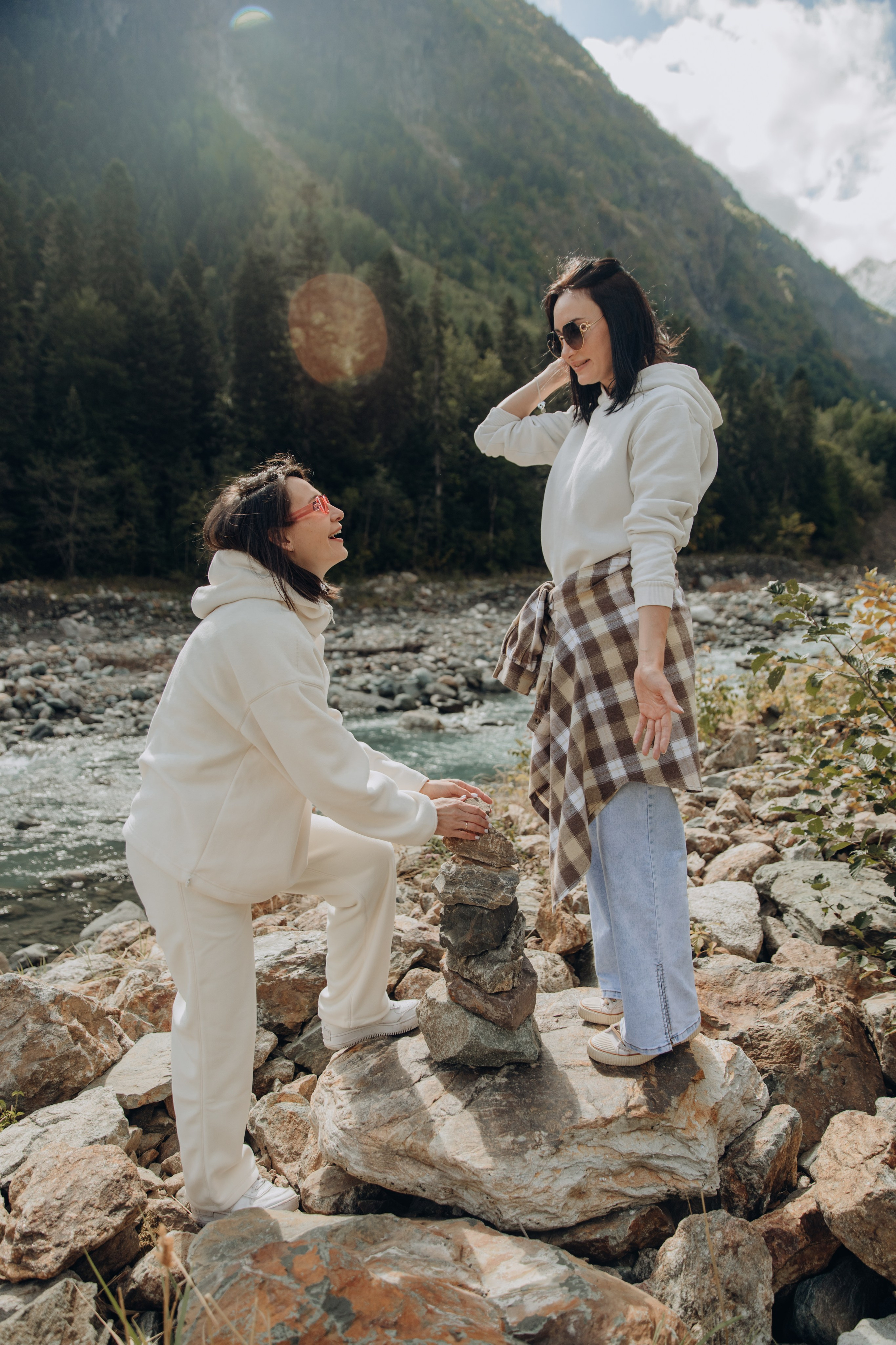 Юля с семьей, Домбай. Портфолио