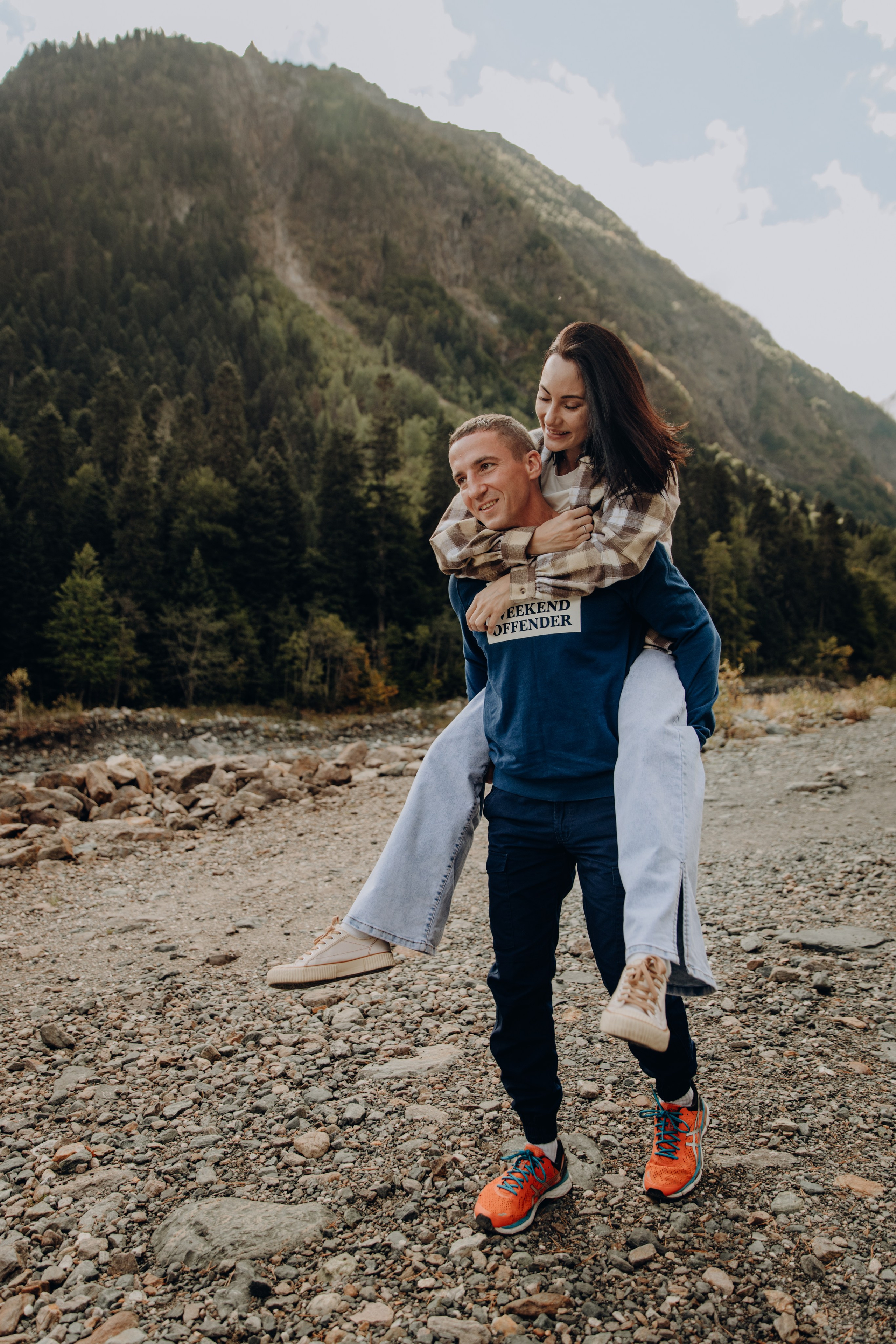 Юля с семьей, Домбай. Портфолио