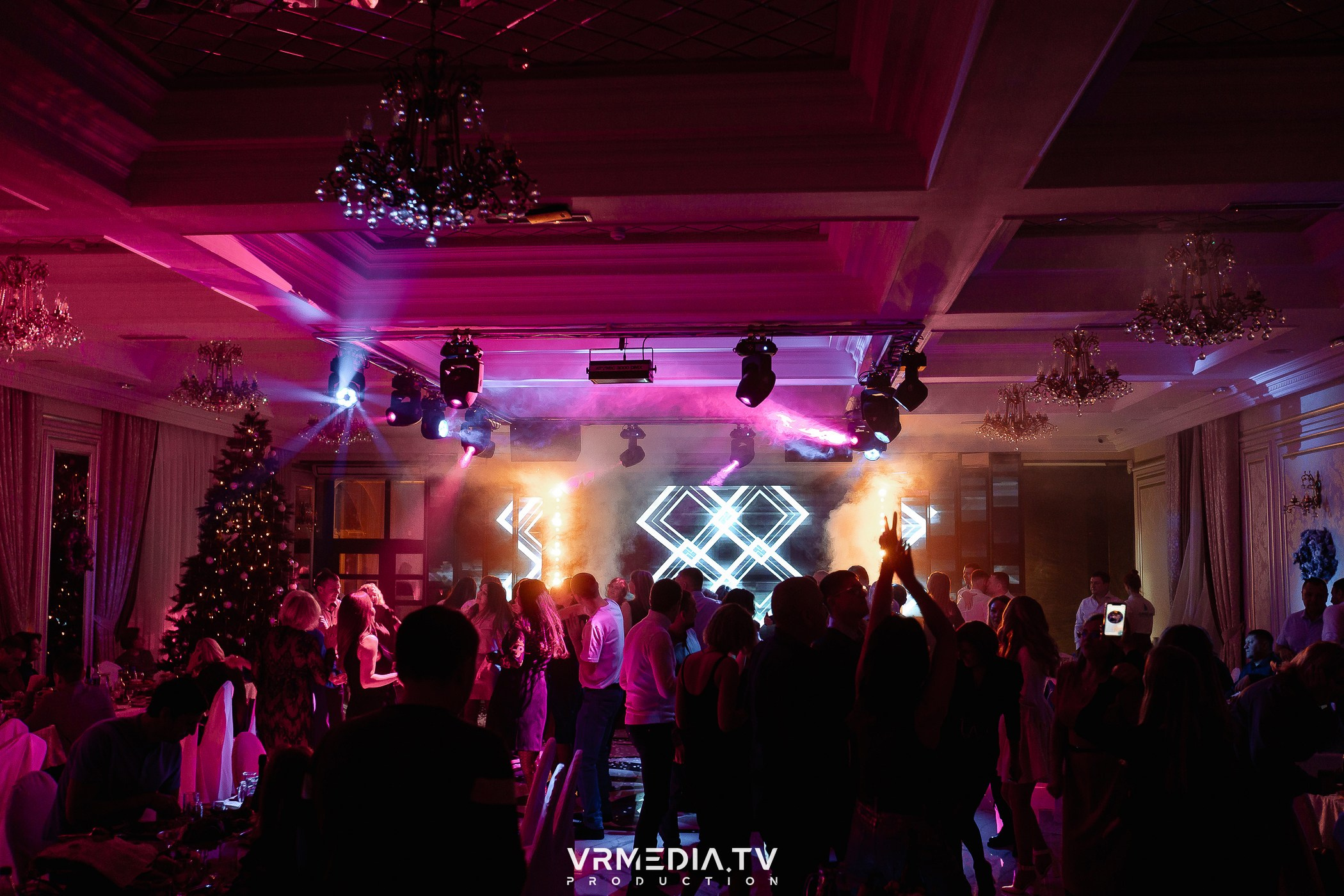 Новогодний вечер в ресторане «Лазурный Берег»