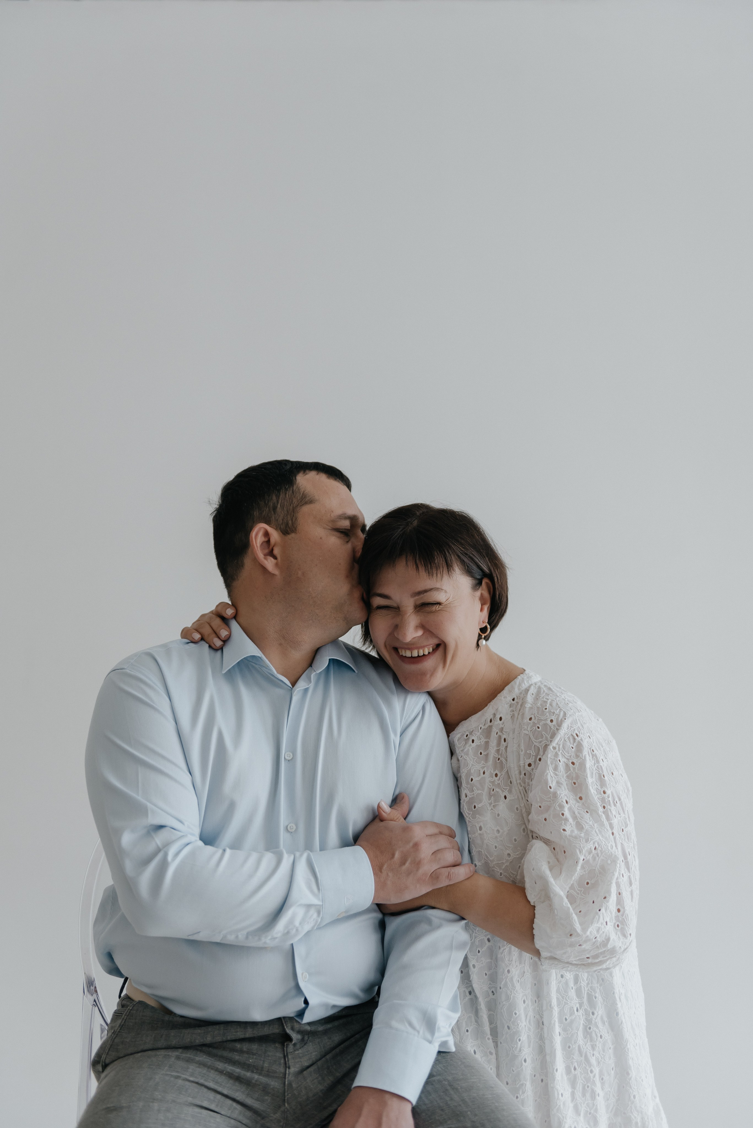 В студии большой семьёй