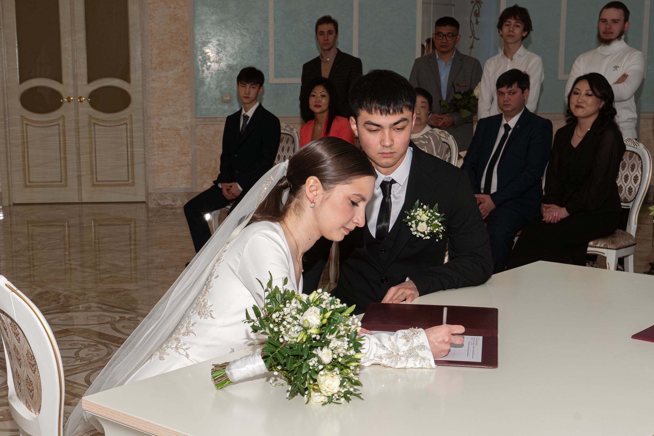 Артём и Лера 2025.12.25. Фотограф на Камчатке Анна Моргачёва. Семейные и детские съёмки