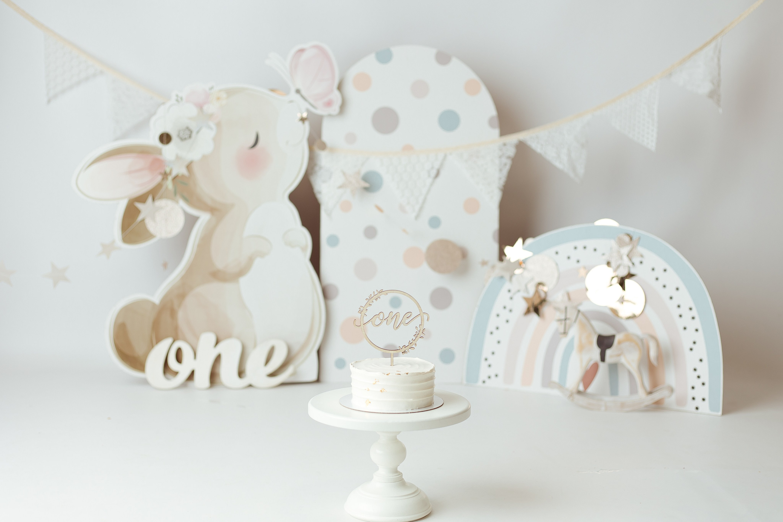 Праздничное оформление. Фотограф беременности, новорожденных Москва. годики под ключ