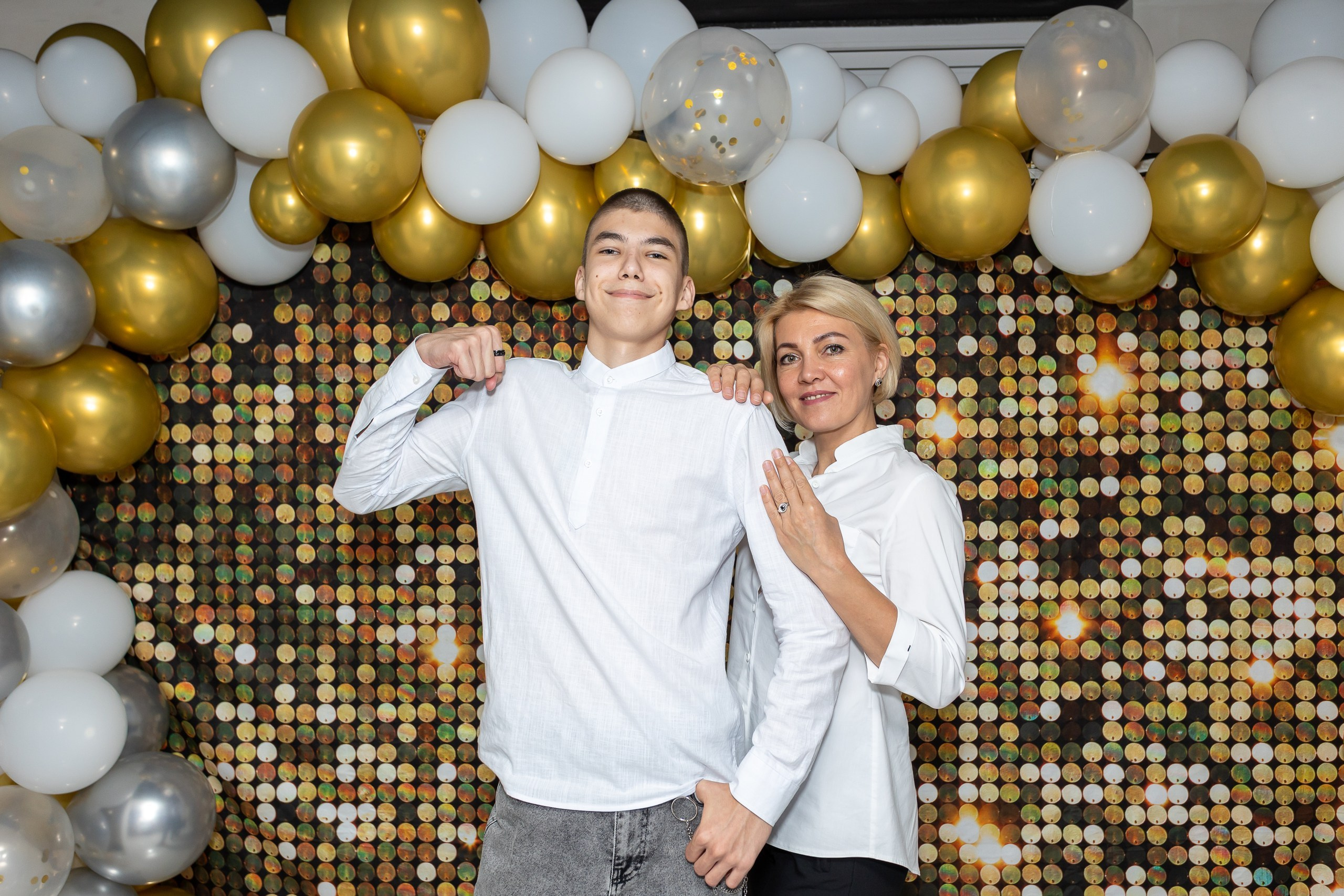 Вручение аттестата и выпускной вечер. Выпускные альбомы Майкоп, Краснодар Елена Золотарева