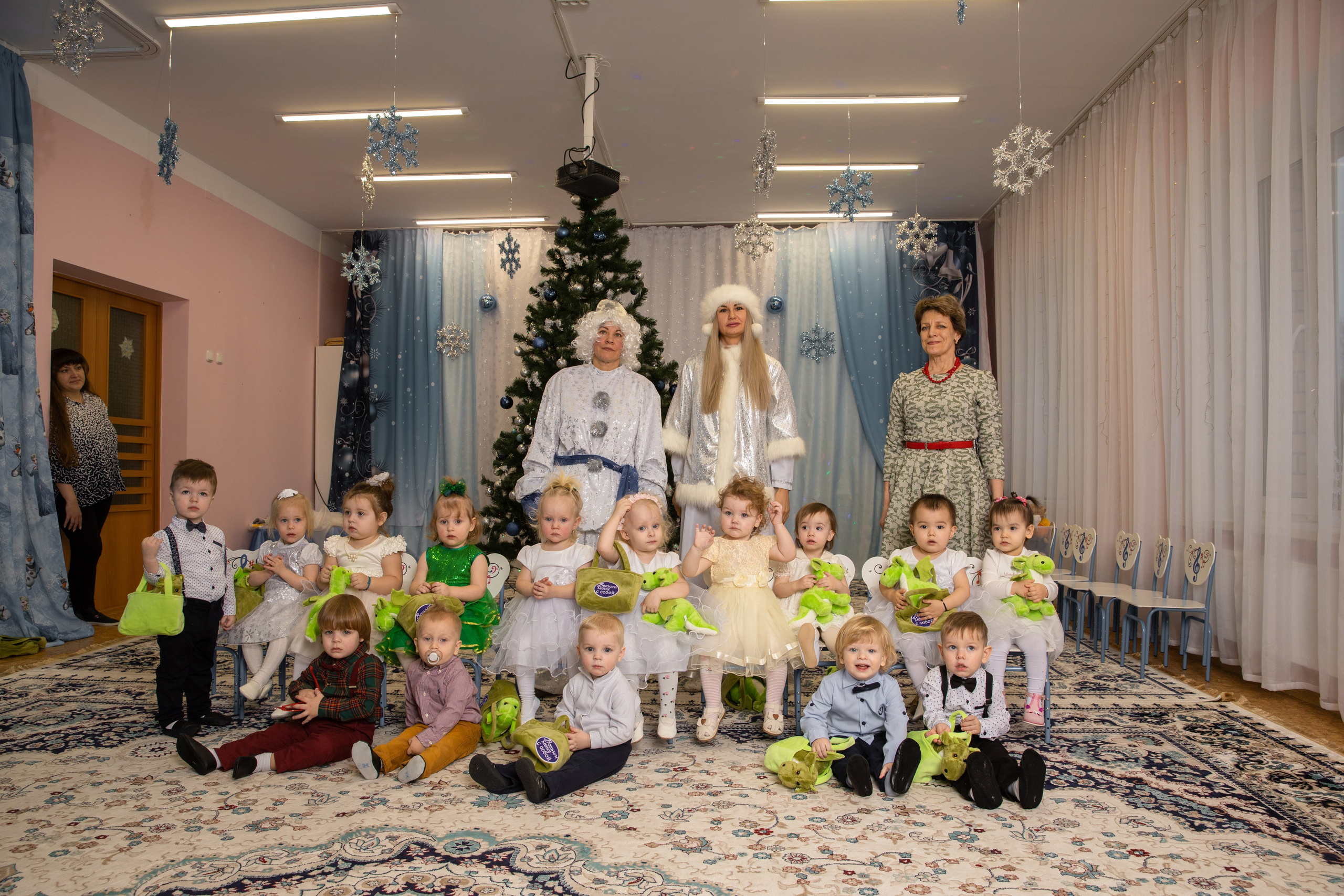 Новогодний утренник Успех. Фотограф в Железнодорожном и Балашихе