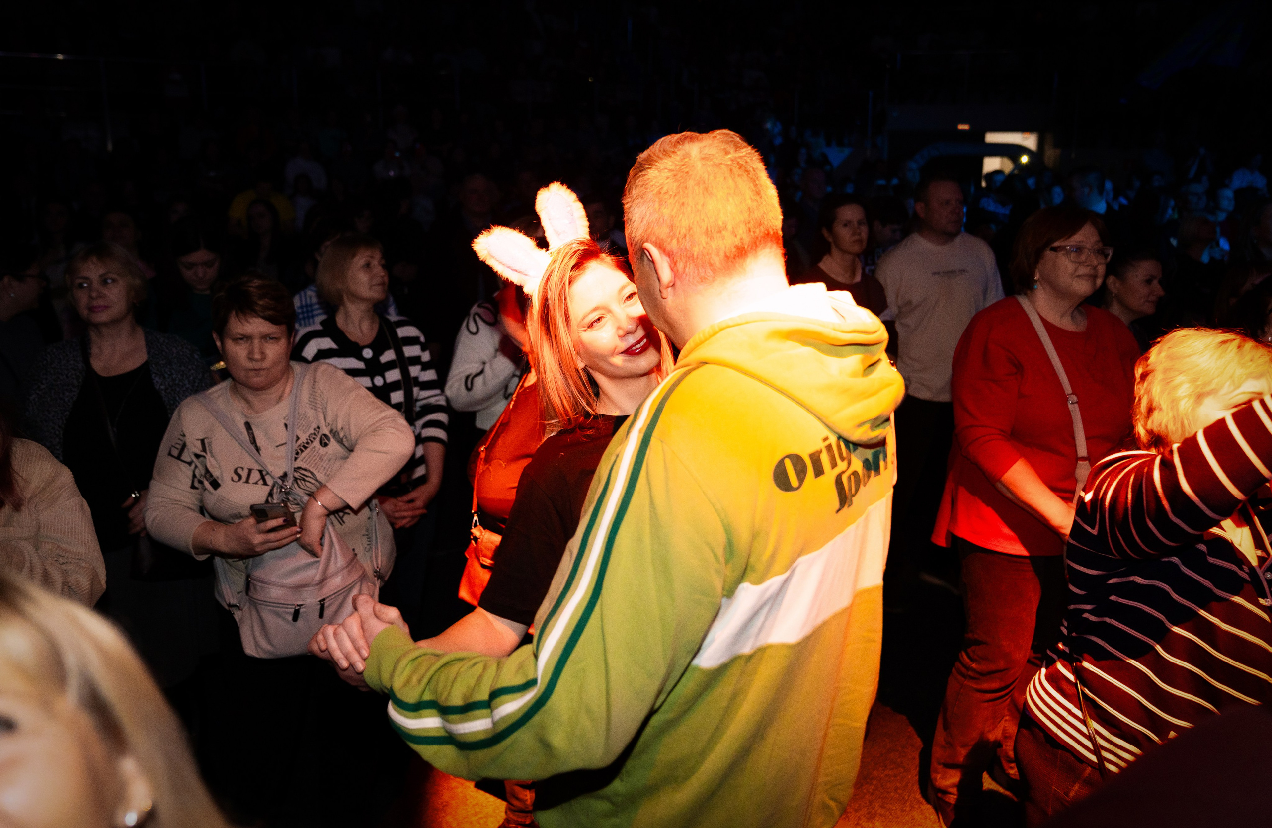 КСК Арена-Концерт Светланы Разиной (Мираж), день рождение компании Ленремонт. Репортажный, street и urban фотограф в Санкт-Петербурге Мальцев Евгений
