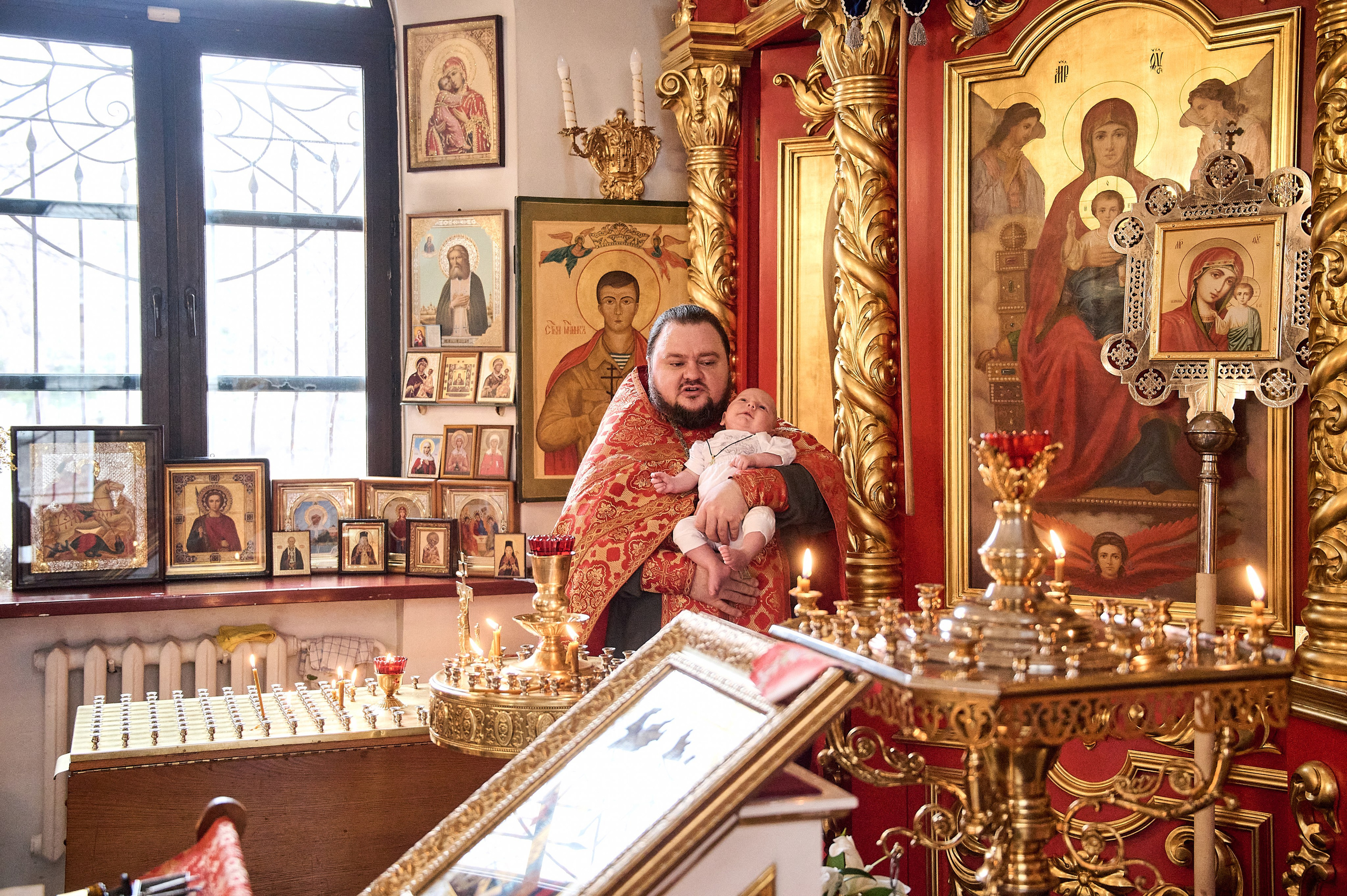 Крещение малыша в Новокузнецке — фотограф таинство крещение