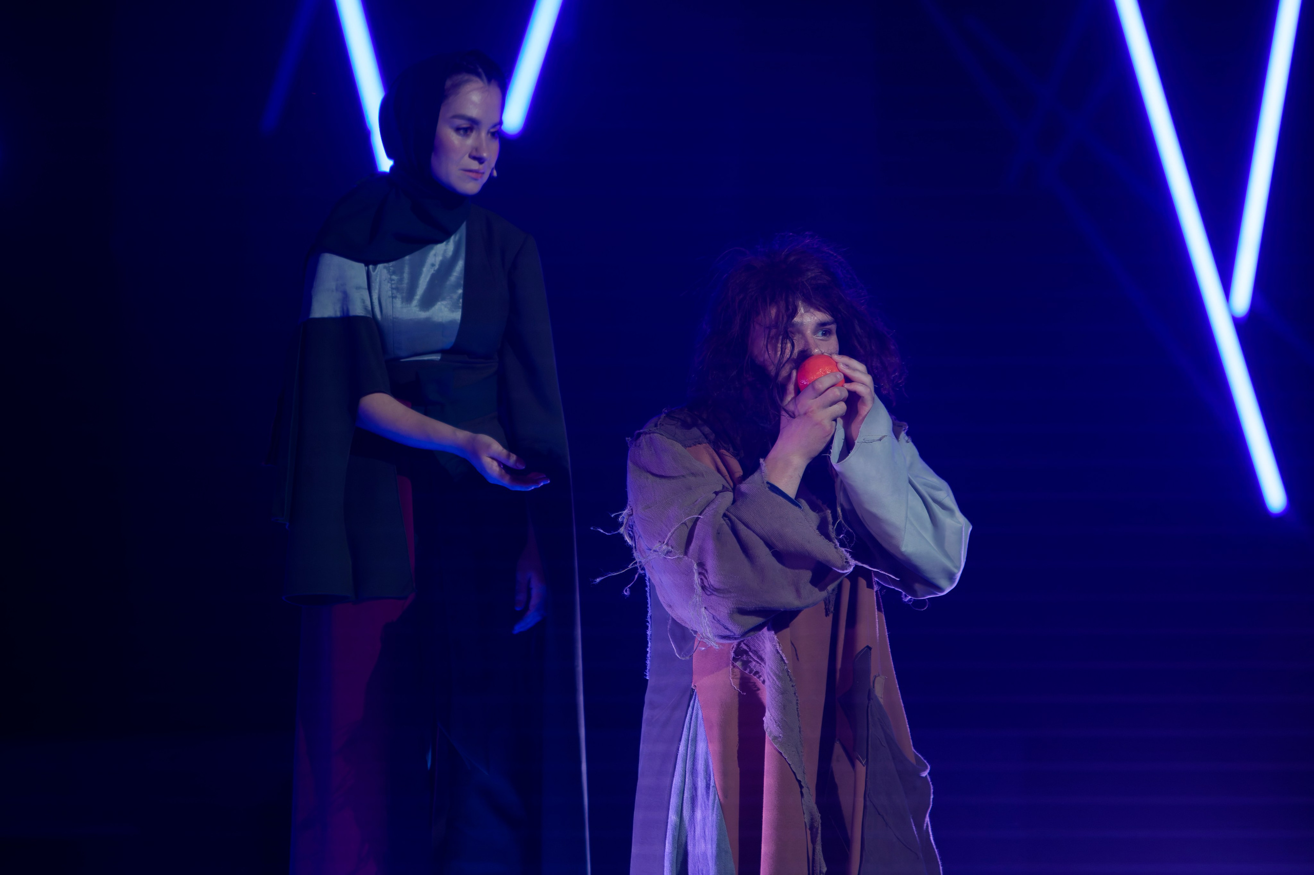 Спектакль «Любовь к трем апельсинам». Кутузов Евгений Фотограф в Южно-Сахалинске