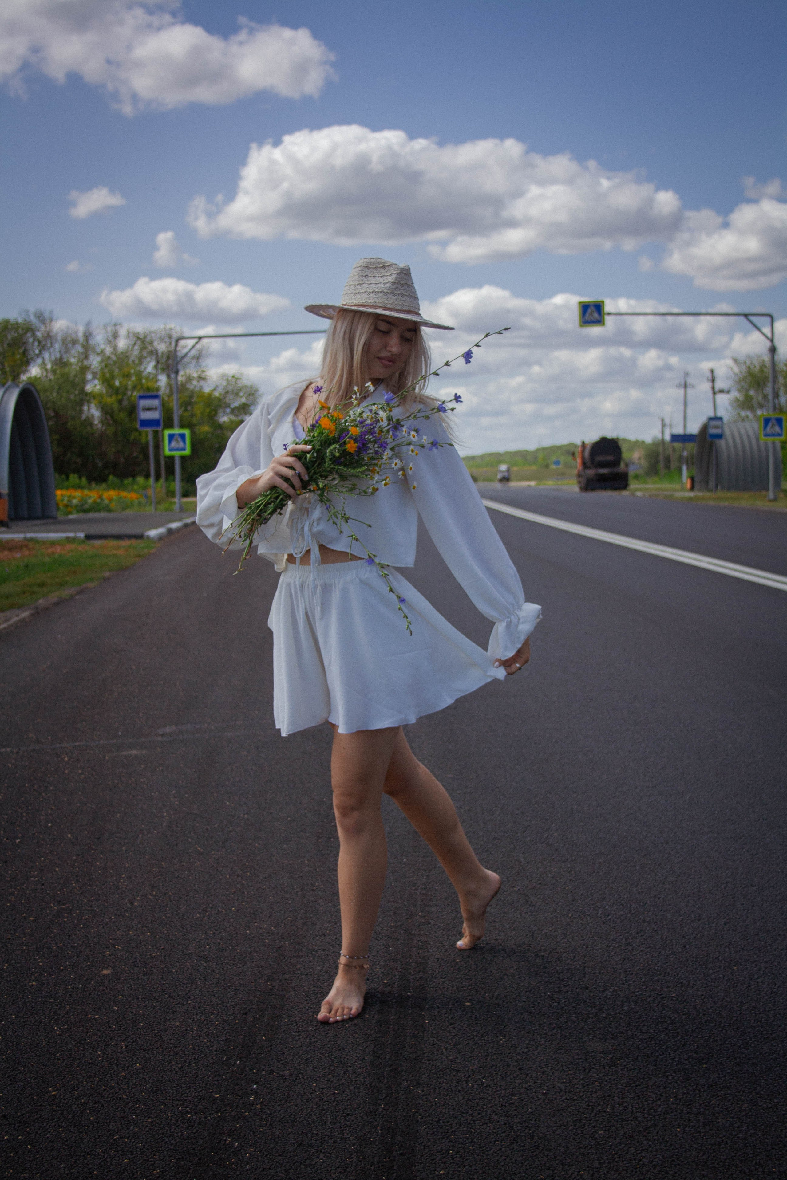 Настроение: уйти в поле с подсолнухами. Портретный фотограф в Саратове