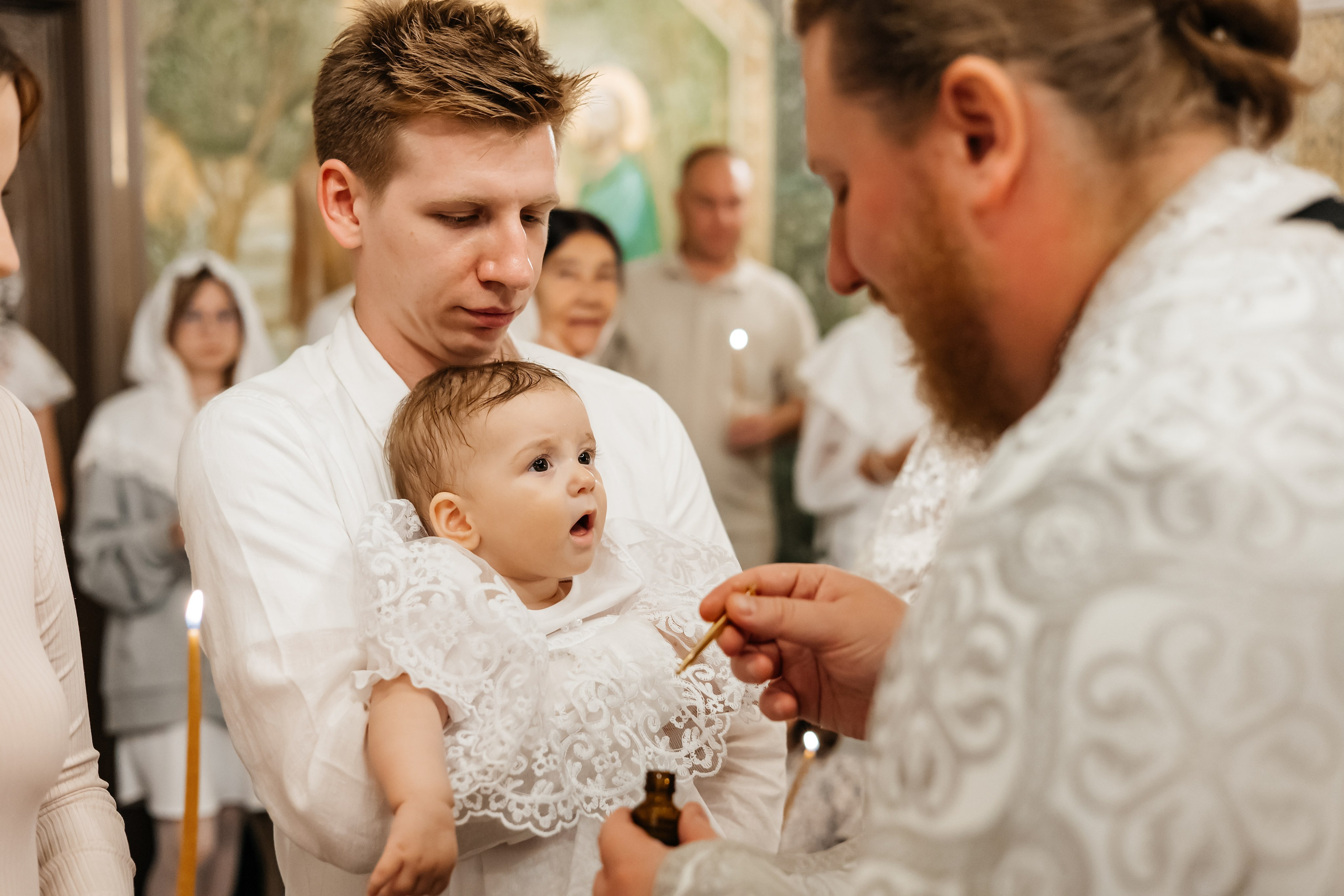 Крещение Ярославы в Сретенском монастыре. Фотограф на крещение и венчание Москва  Надежда Баланина