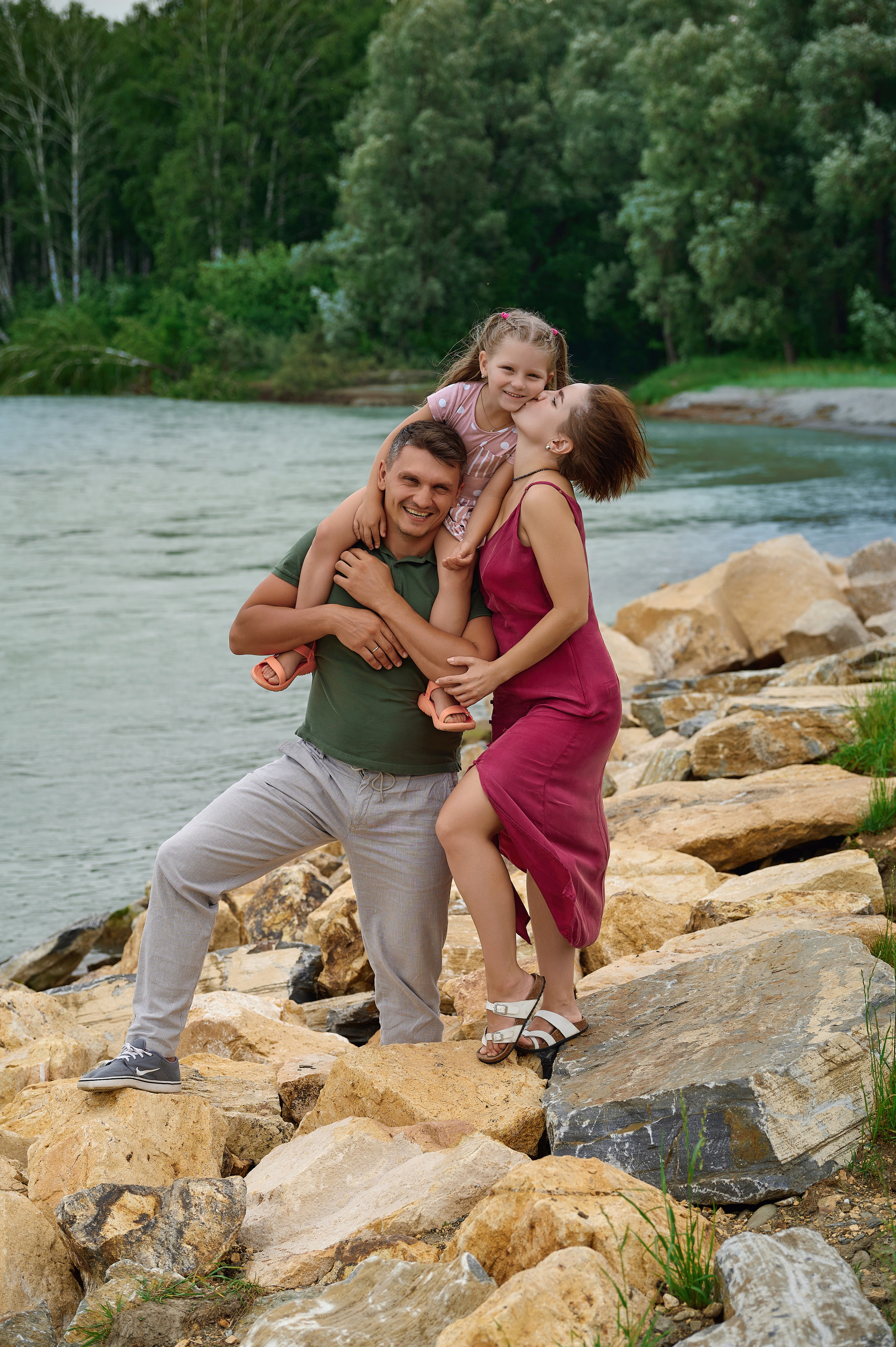 Василий, Наталья и девчонки. Фотограф Опыт Качество Скорость Горный Алтай Барнаул