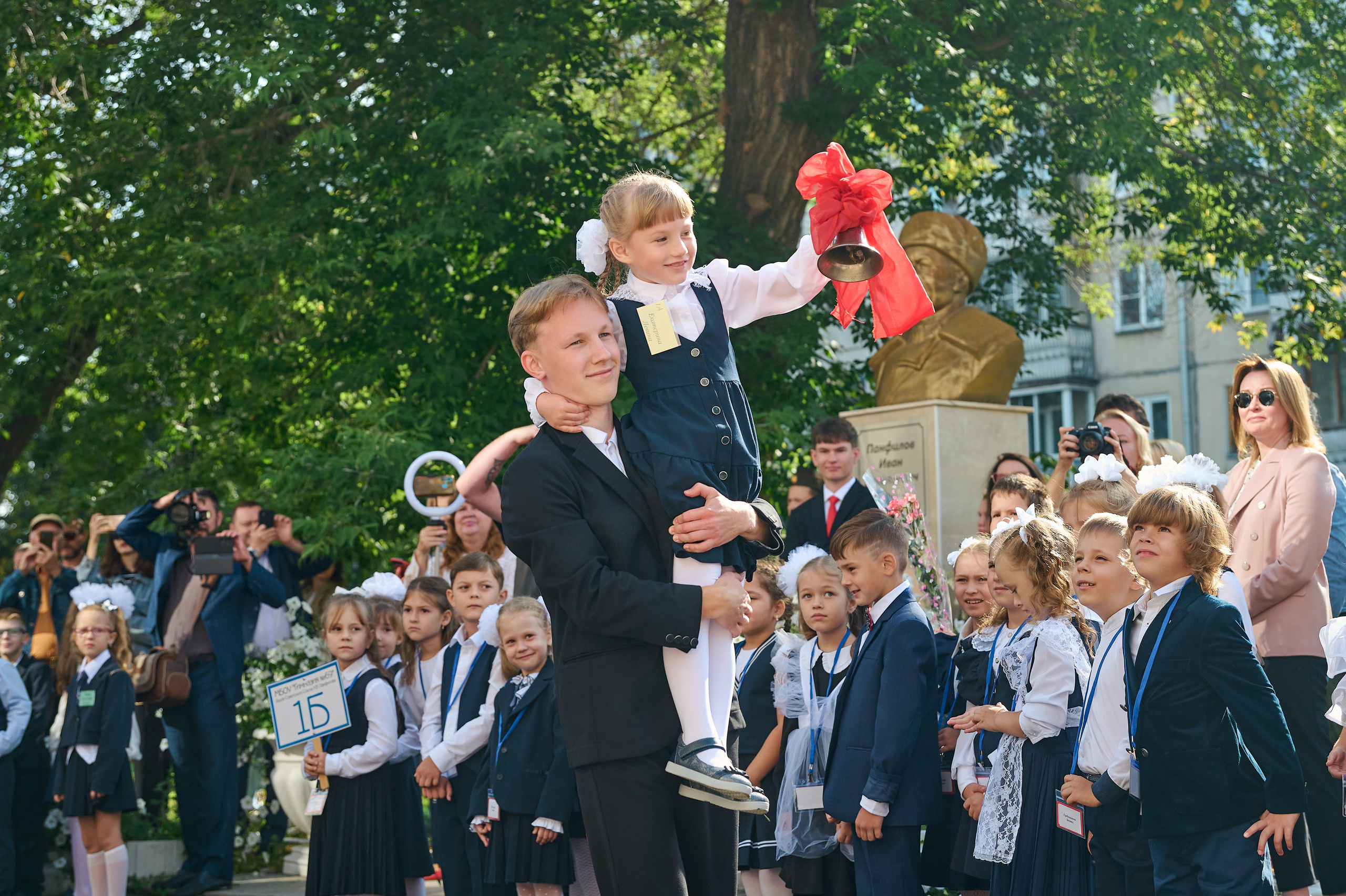 1 сентября 69 гимназия. Фотограф Опыт Качество Скорость Горный Алтай Барнаул