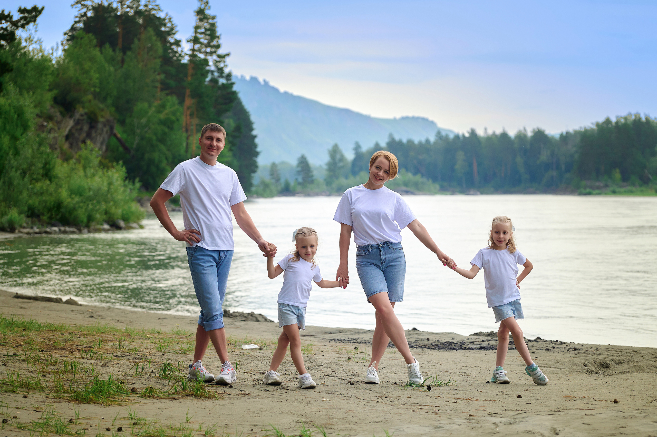 Василий, Наталья и девчонки. Фотограф Опыт Качество Скорость Горный Алтай Барнаул