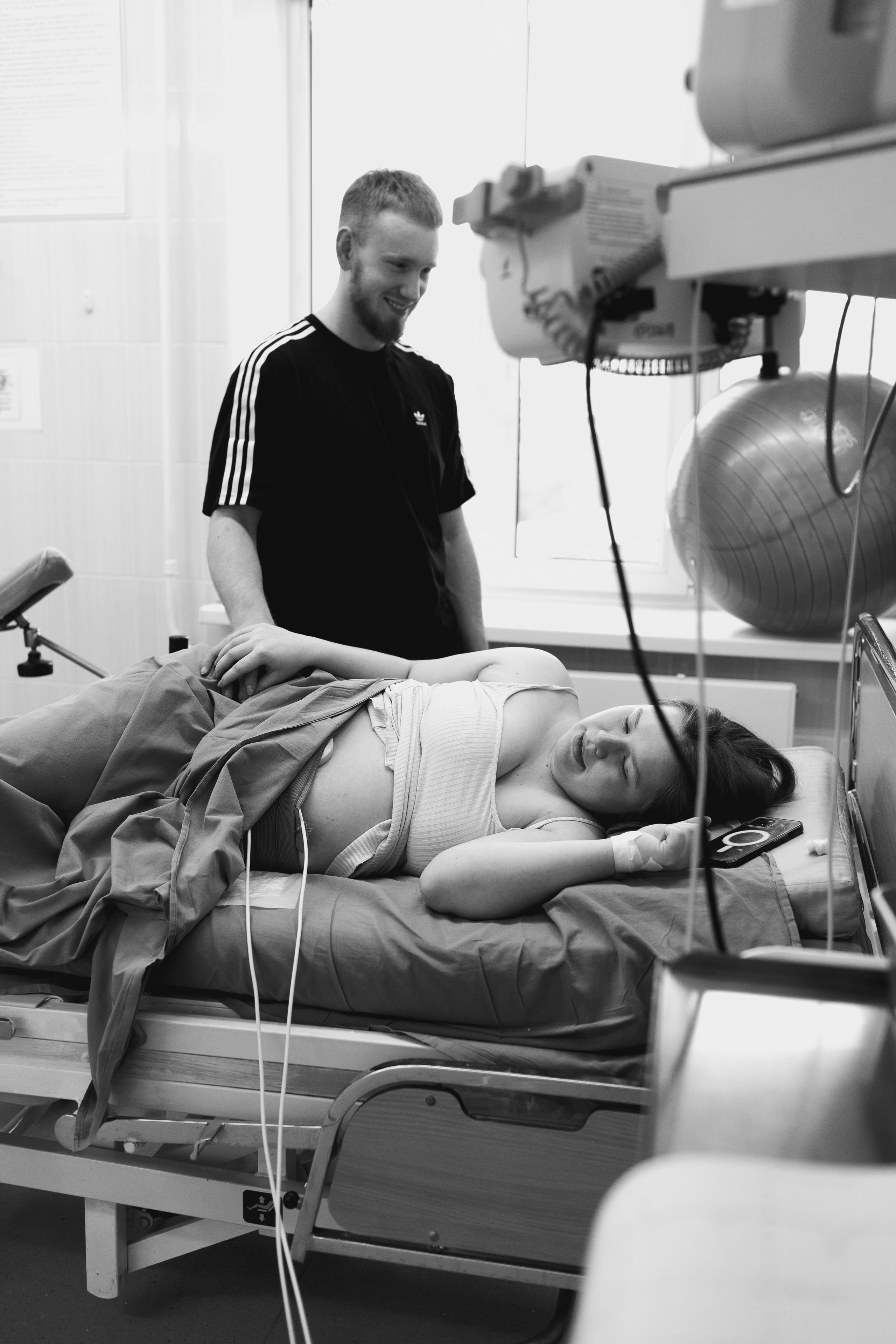 РОДЫ. МЕДИЦИНСКИЙ РЕПОРТАЖ О РОЖДЕНИИ РЕБЕНКА. ФОТОГРАФ АЛЕКСАНДРА ПЕРМЯКОВА