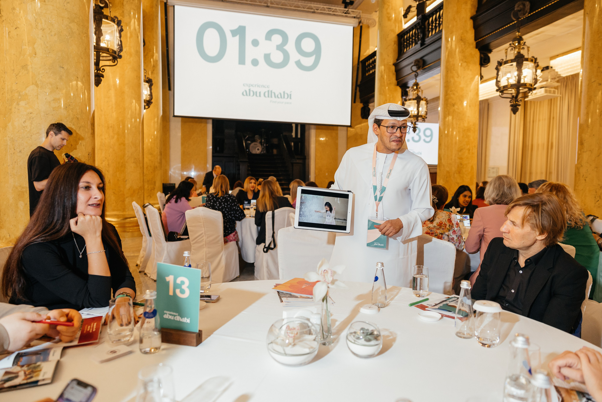 Снимал репортаж для «Газпром нефть», Газстройпром, Росатом, ОЗОН, Мегафон, ВТБ, Т-Банк, Unilever, Материа Медика Холдинг. Фотограф Serg-Epic — Сергей Клепиков