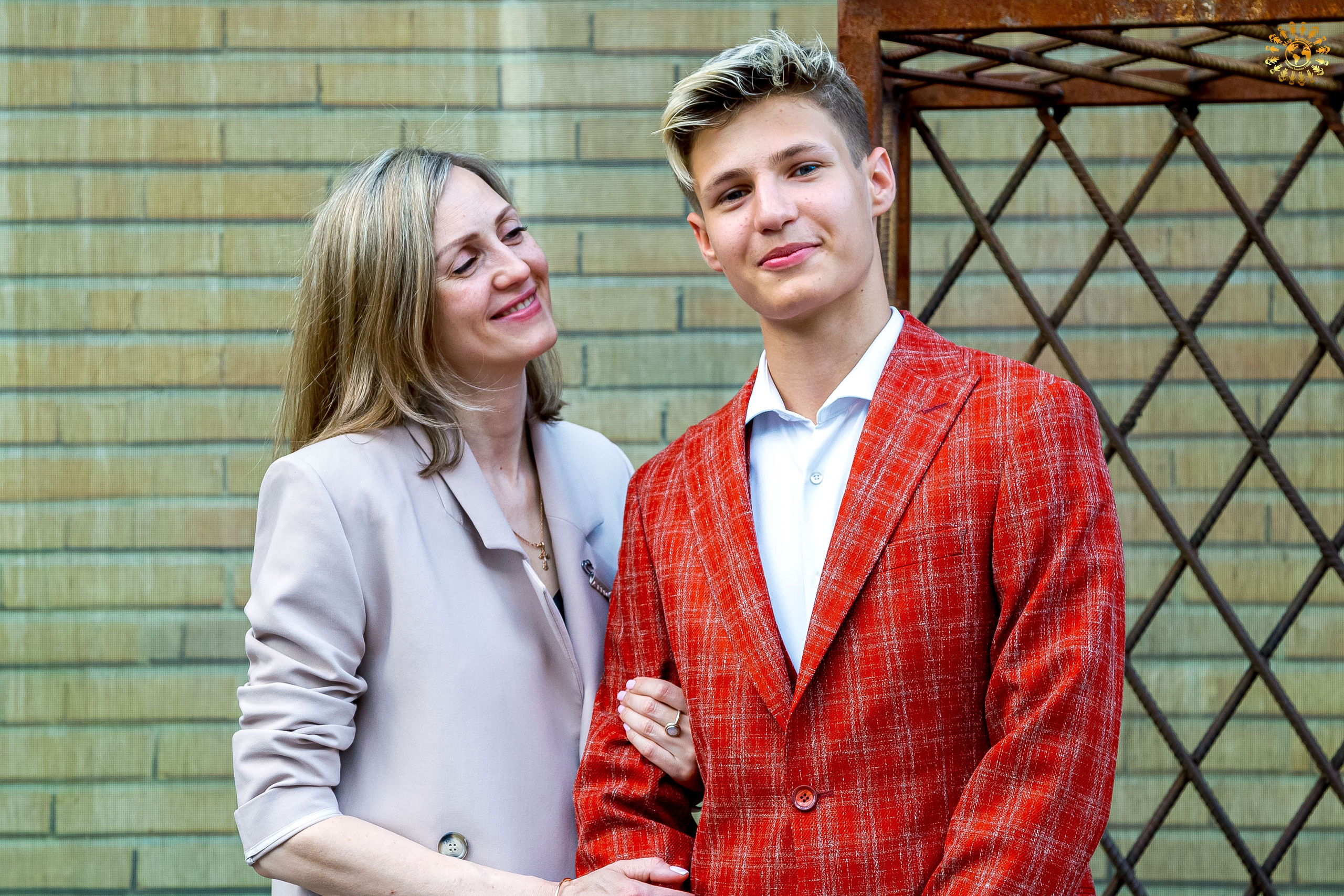 Выпускной 2023 (Школа 548; 9 Ж класс) AG Loft «Библиотека», Москва. Репортажная съемка в Москве и области. Анималистика